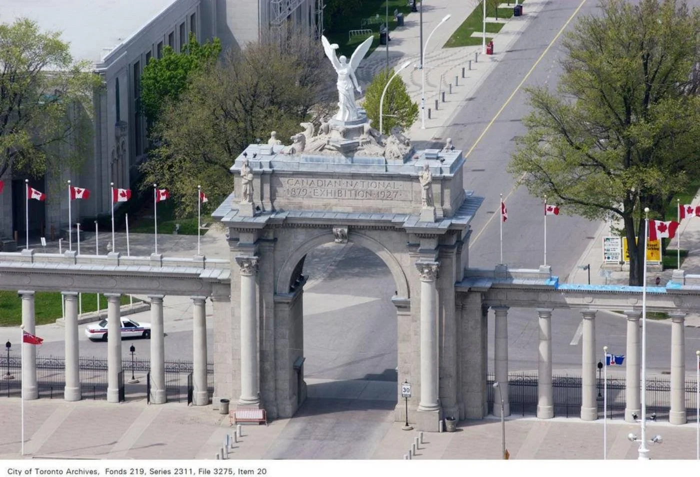 1759345869-princes-gates-2005-2.jpeg