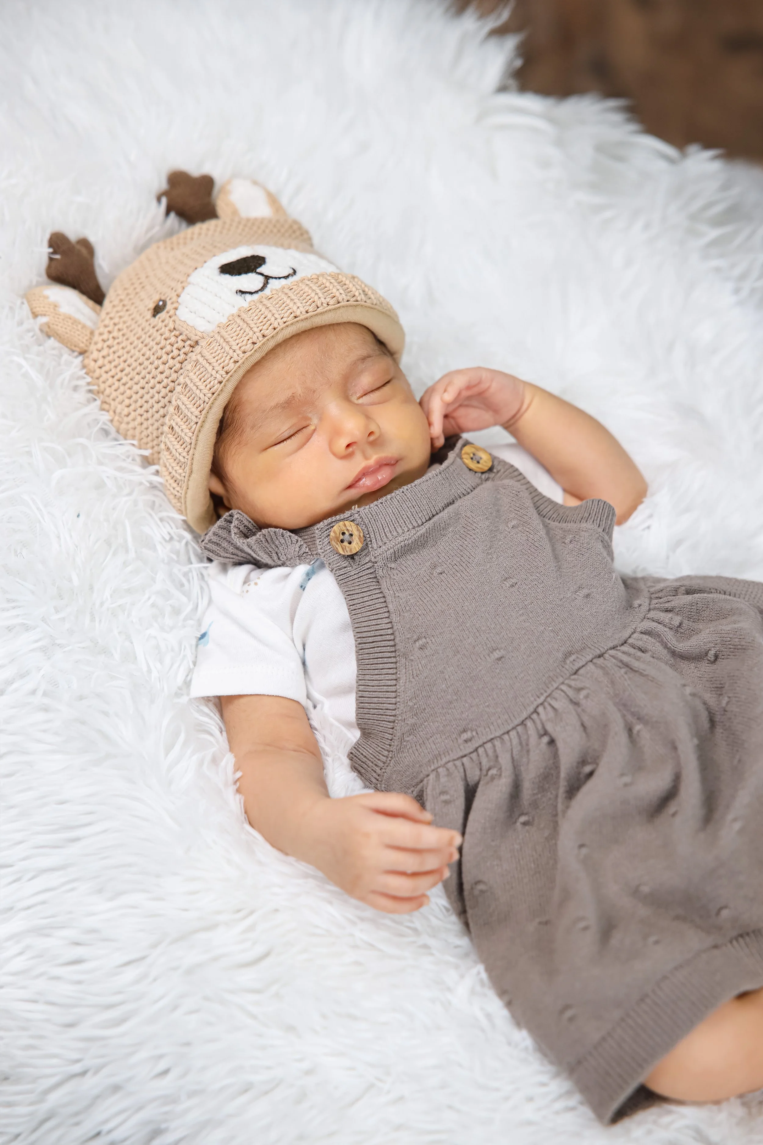 Newborn Photography Sessions (Basic Package)