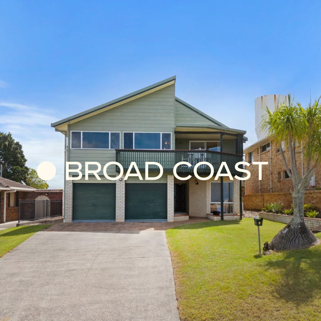Buying at Auction in Tweed Heads South: Securing 8 Glenys Street Under the Hammer