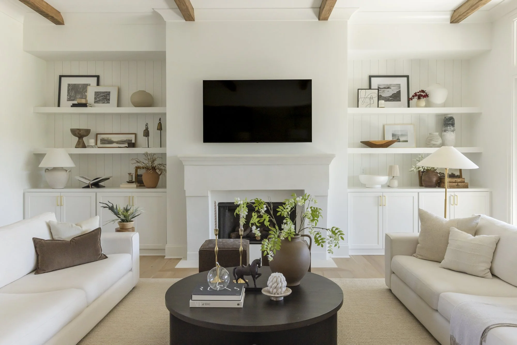 Cozy neutral living room