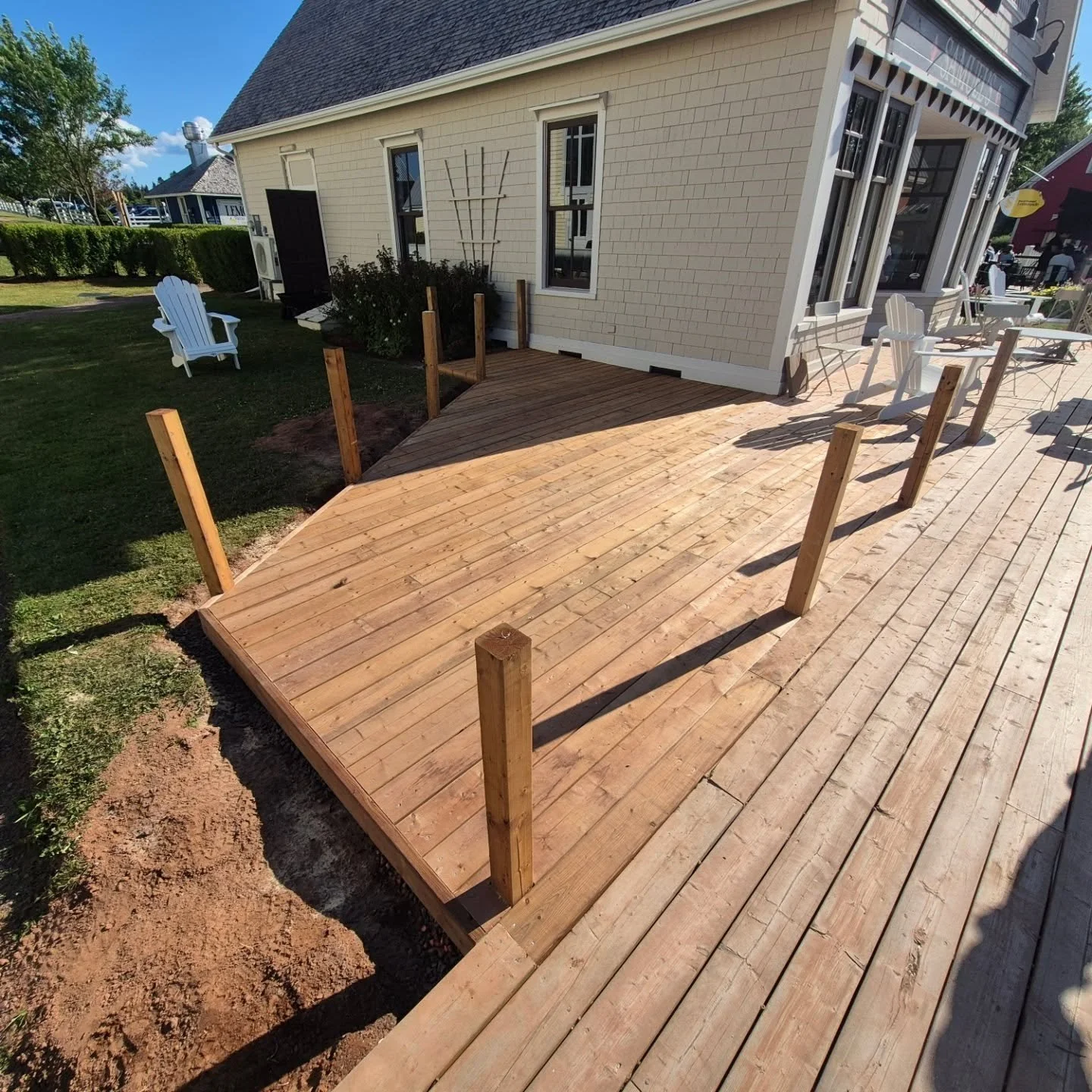 A little deck upgrade for @samuelscavendish we did a couple of weeks ago. Make sure you stop in for an iced coffee if youre in the neighborhood!
GC:@builtriteconstructionltd