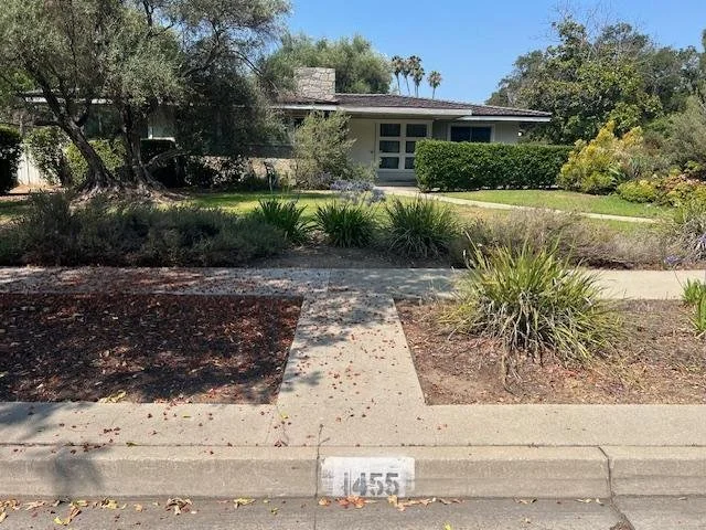 An image of a Cedarlite tile roof