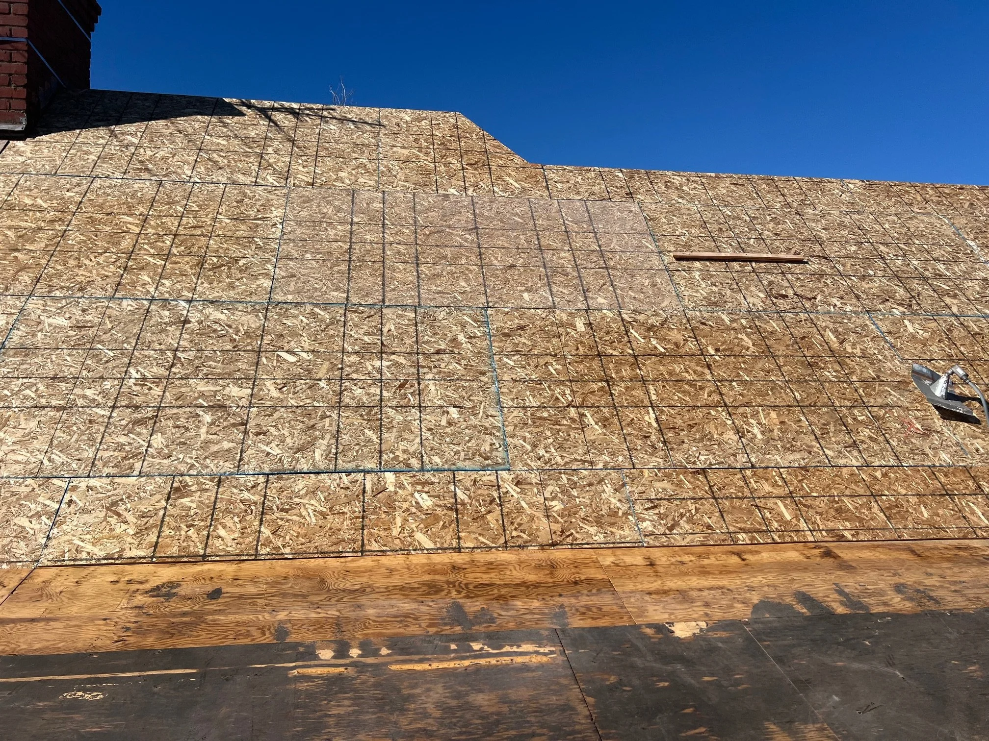 an image of a roof with no tiles