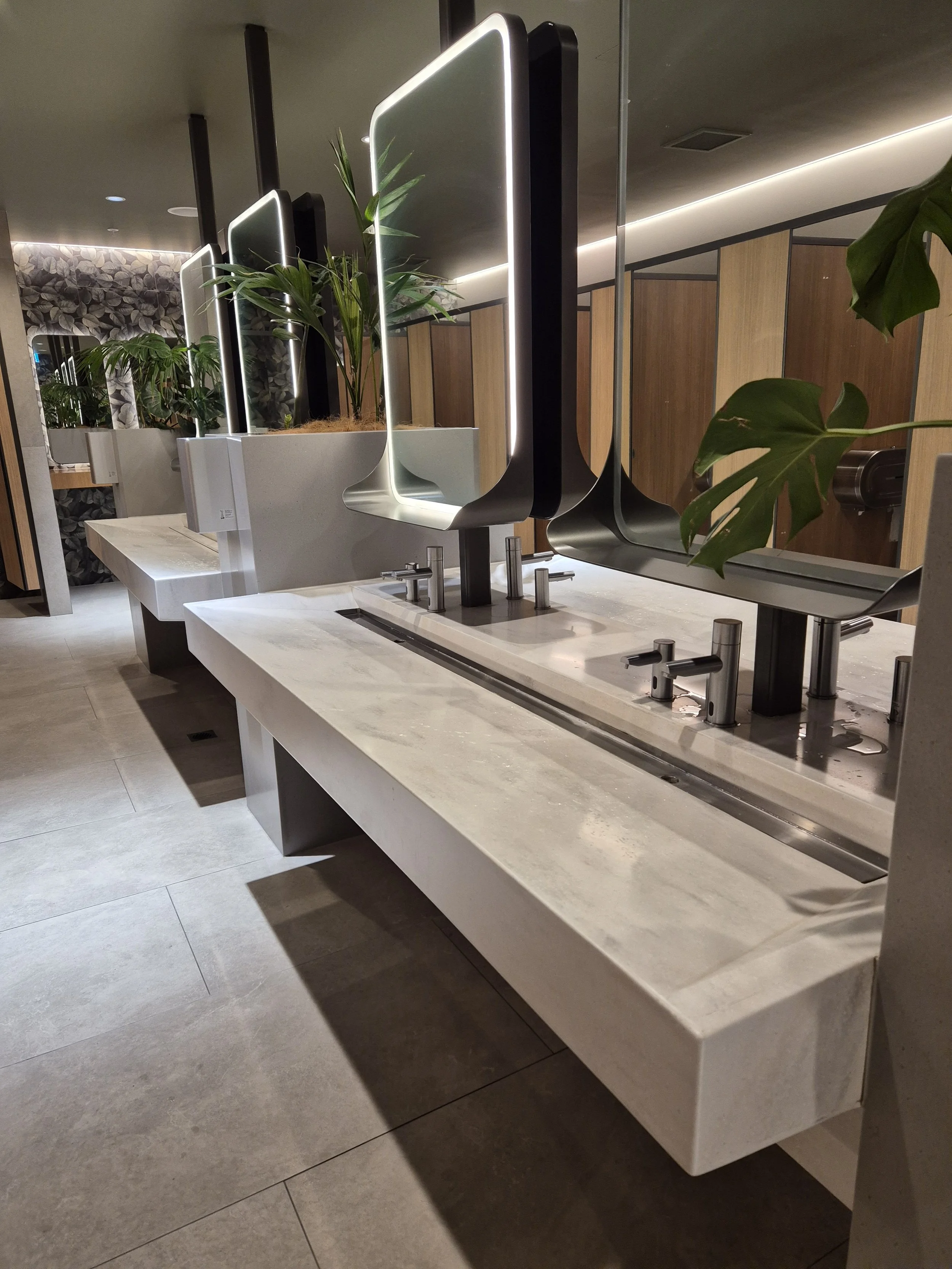 Modern bathroom with durable and stylish benchtops in Auckland.