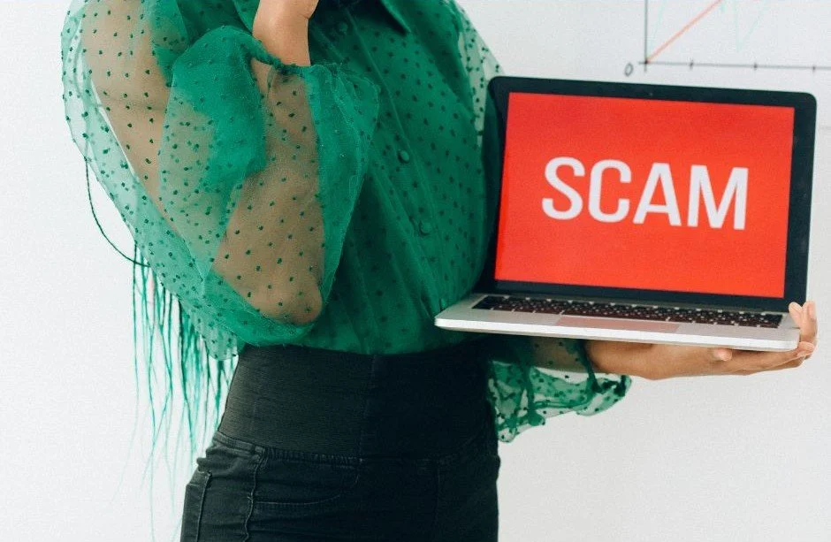 How to Spot a Talent Agency Scam