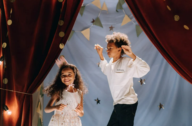 Theater Classes for Kids and Teens in CT