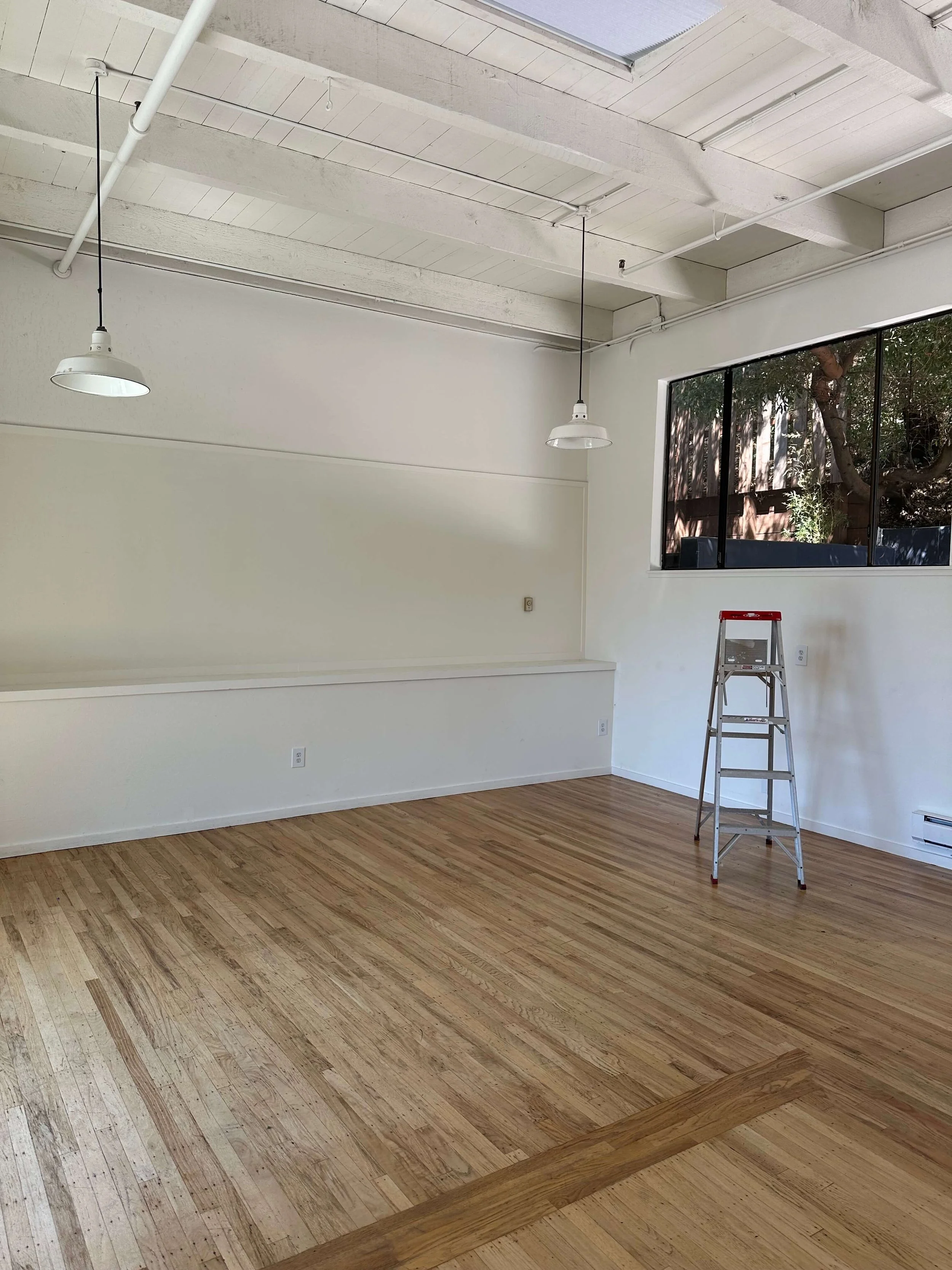 Spotless empty living space after deep cleaning Mission District SF