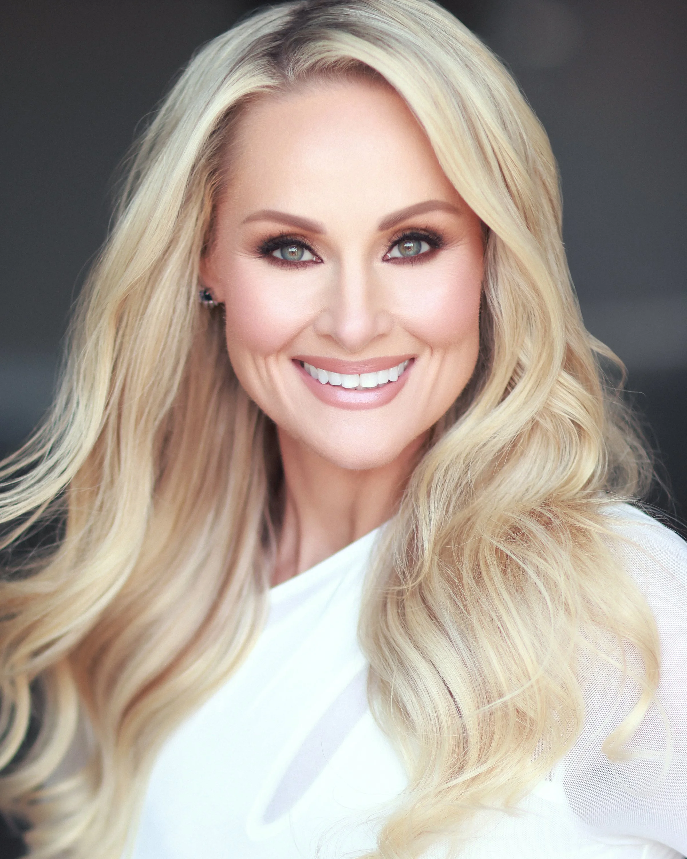 Professional haircuts, color, makeup, blowouts, and glam sessions in Spokane, WA & Coeur d’Alene, ID. Custom looks for photoshoots, special events & everyday style.