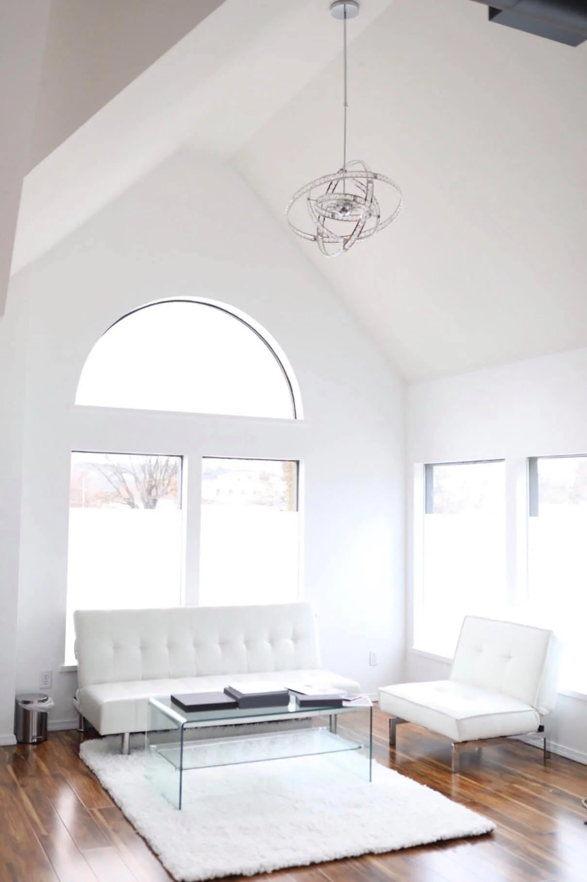 Book your hair or makeup appointment in Spokane or Coeur d’Alene. Contact Terri Reece Studios for weddings, events, photoshoots, or glam services.