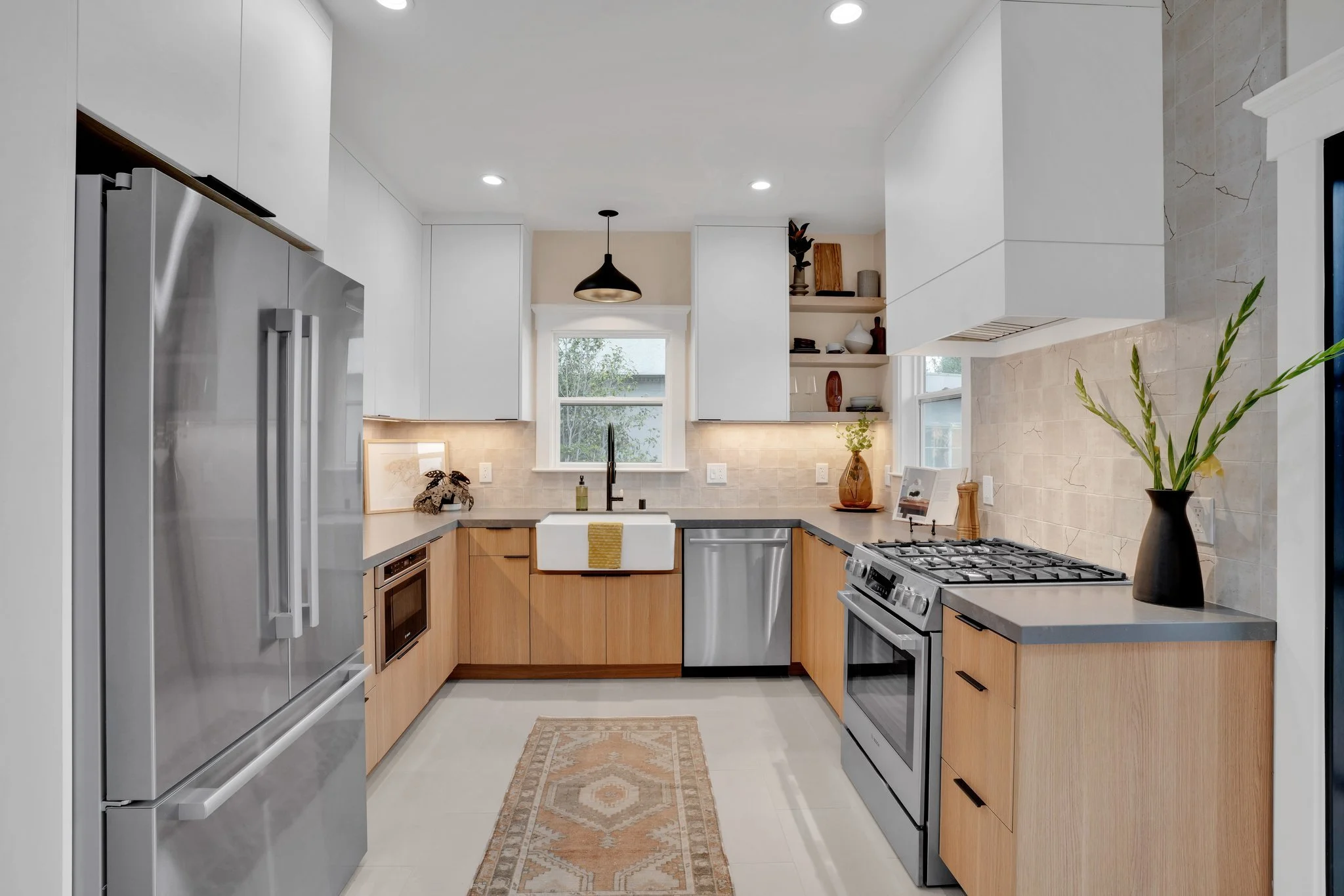 modern white oak kitchen cabinets 4.jpg