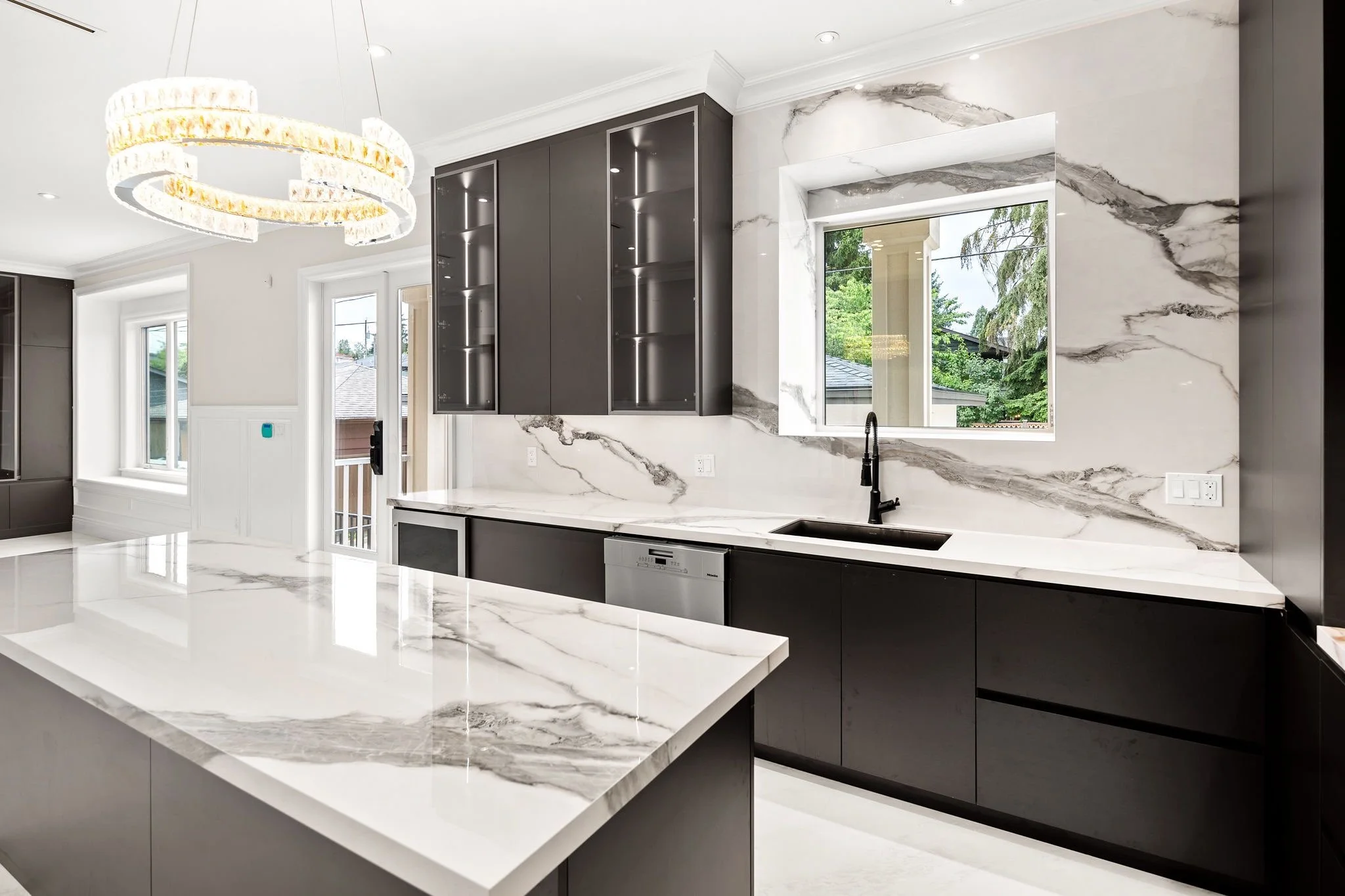 Canada house (3).jpg