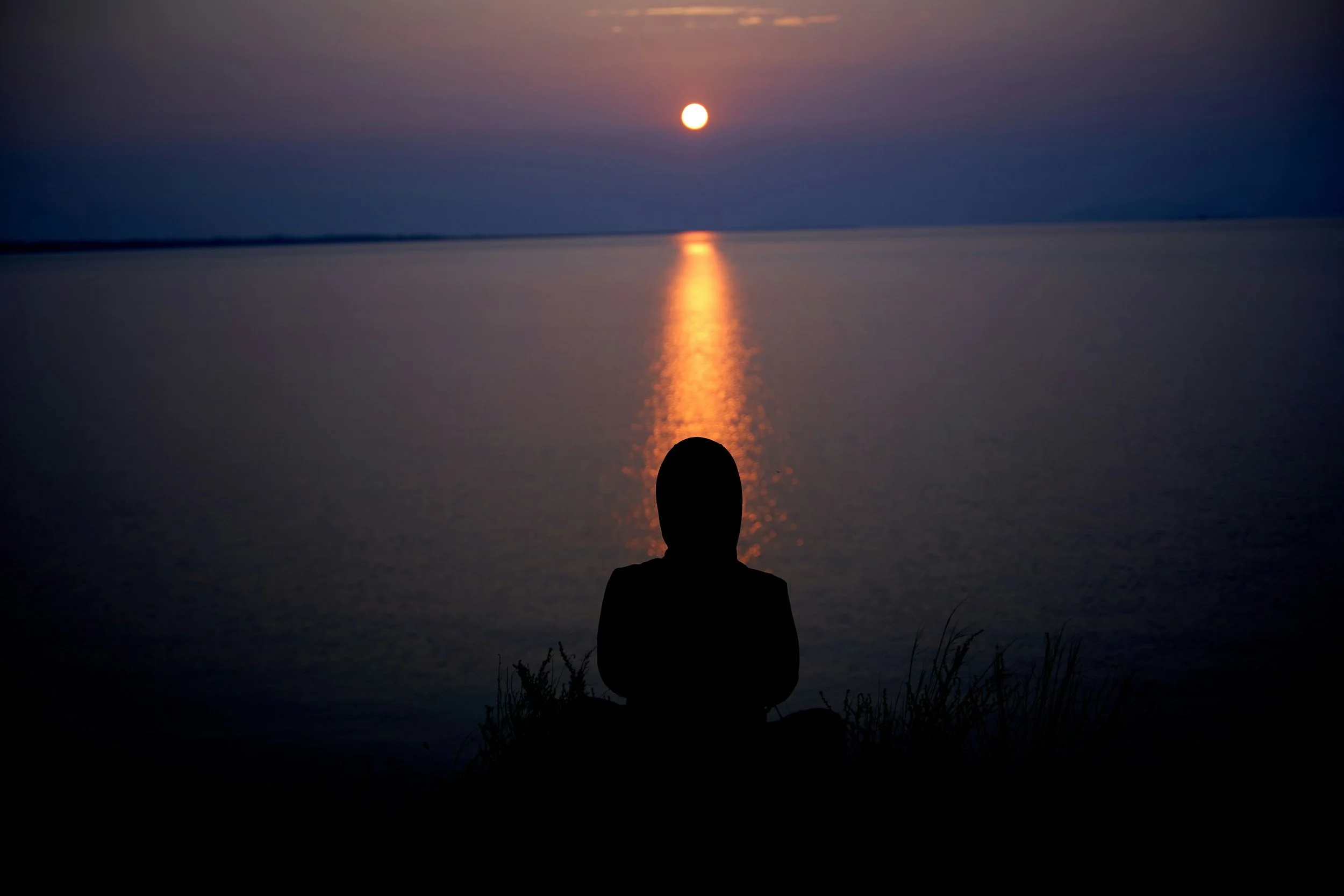 Solo Spirit Board Practice: Can Spirit Boards Work Alone (and How to Begin)