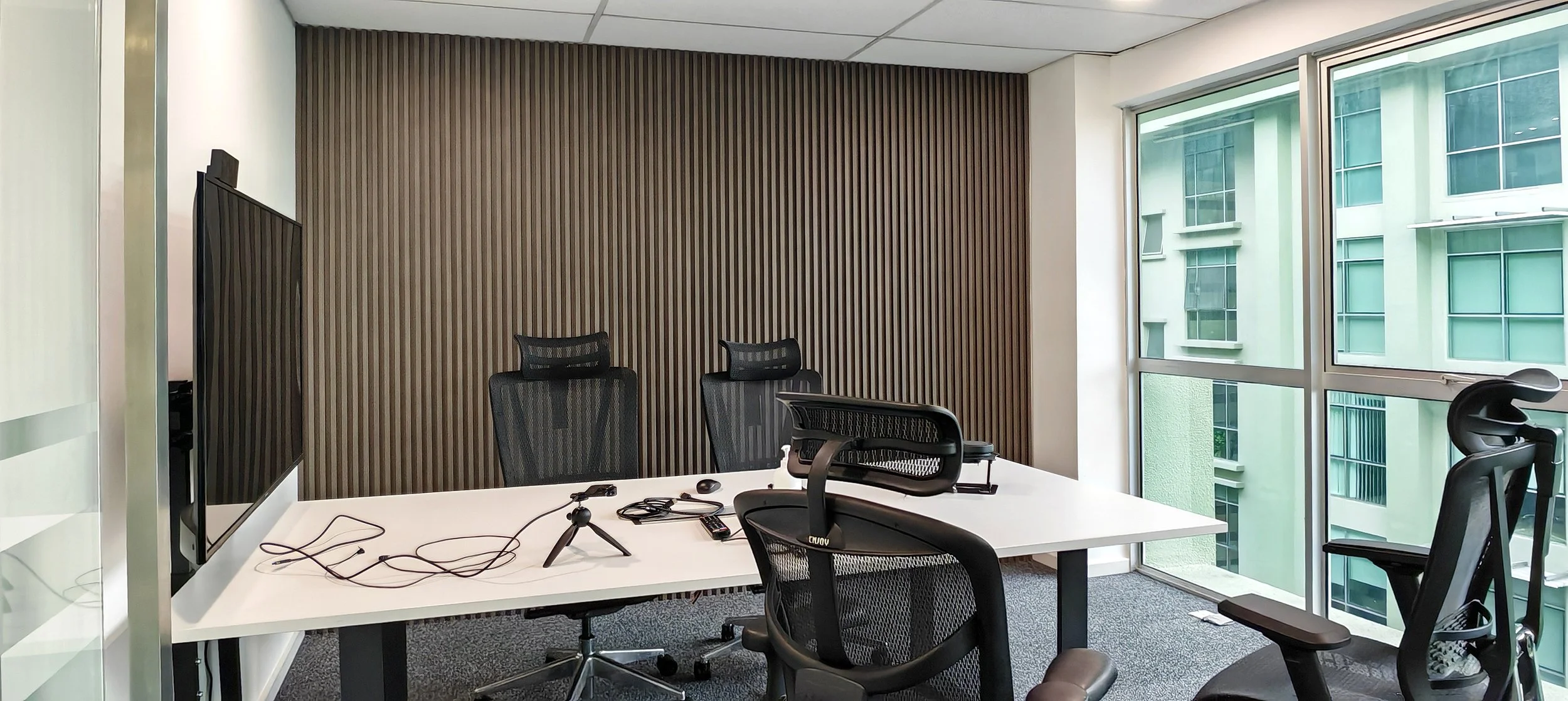 SIMPLE OFFICE MAKEOVER
