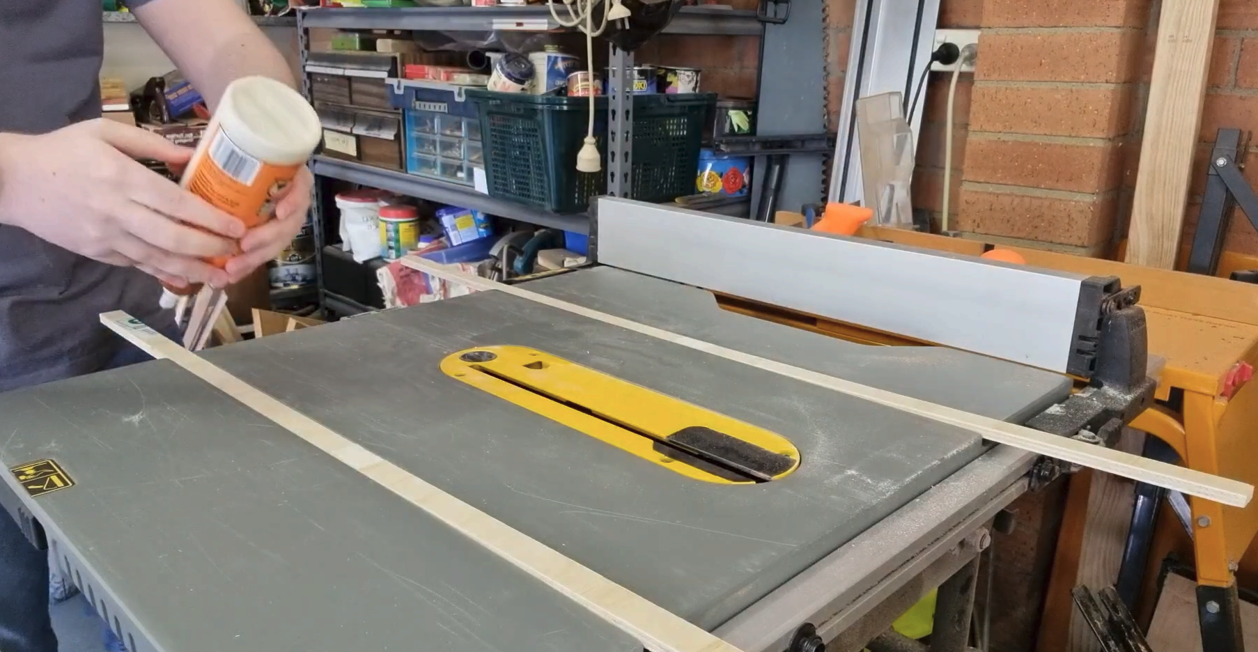 putting slides into the miter slots