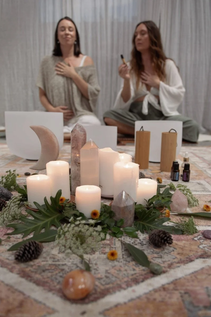 Jade Atia collaborating the facilitation of a group ceremony at Neshima Wellness Collective