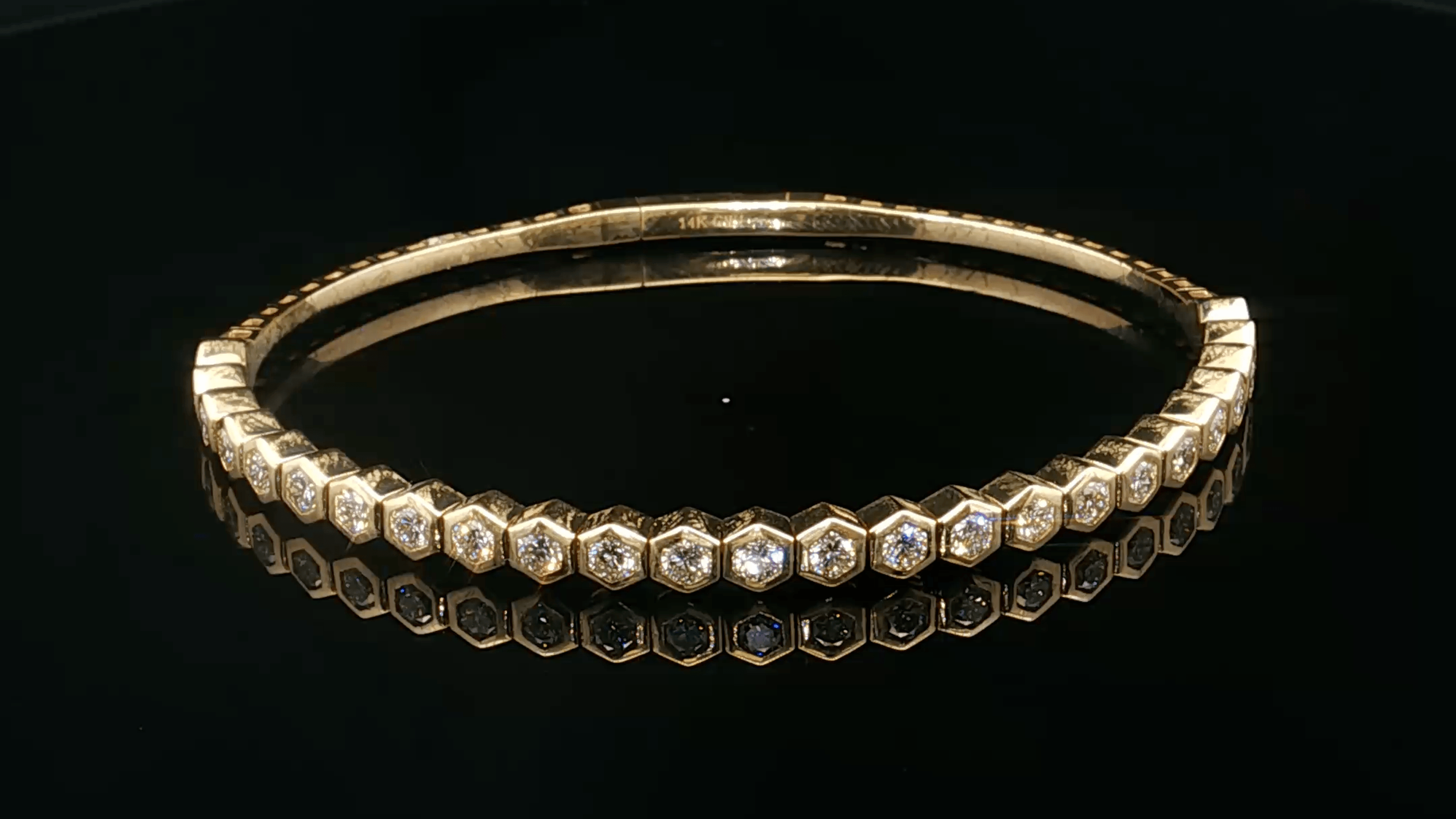 LEABR Flex Hex Bangle 1.86ct