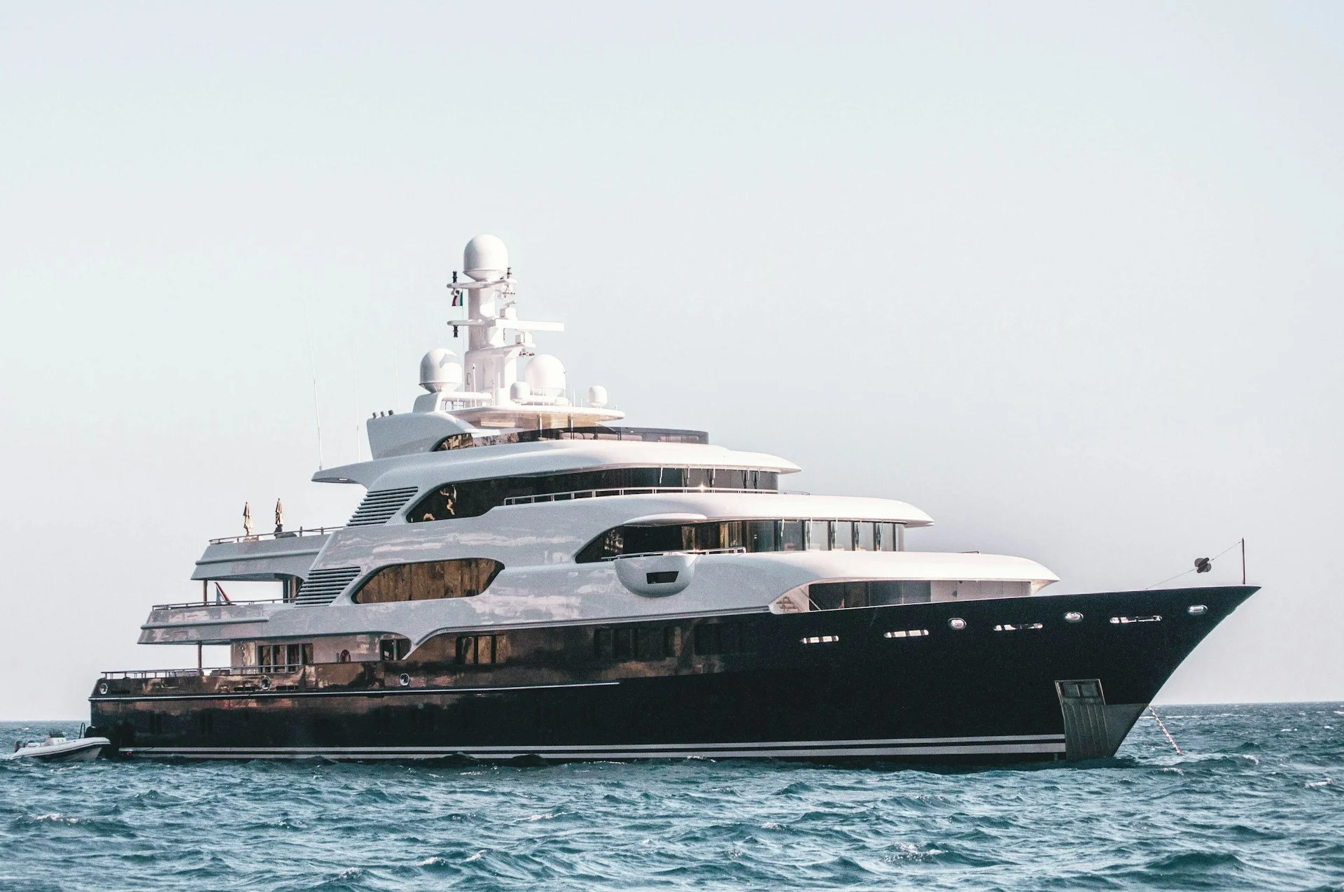 Superyacht Negotiation Playbook: Contract Clauses, Surveys, and Sea Trials