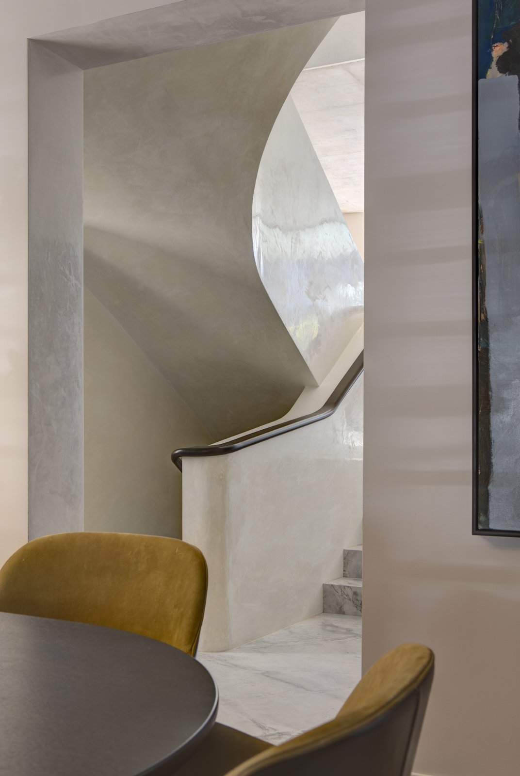 Spiral staircase, polised plasterer
