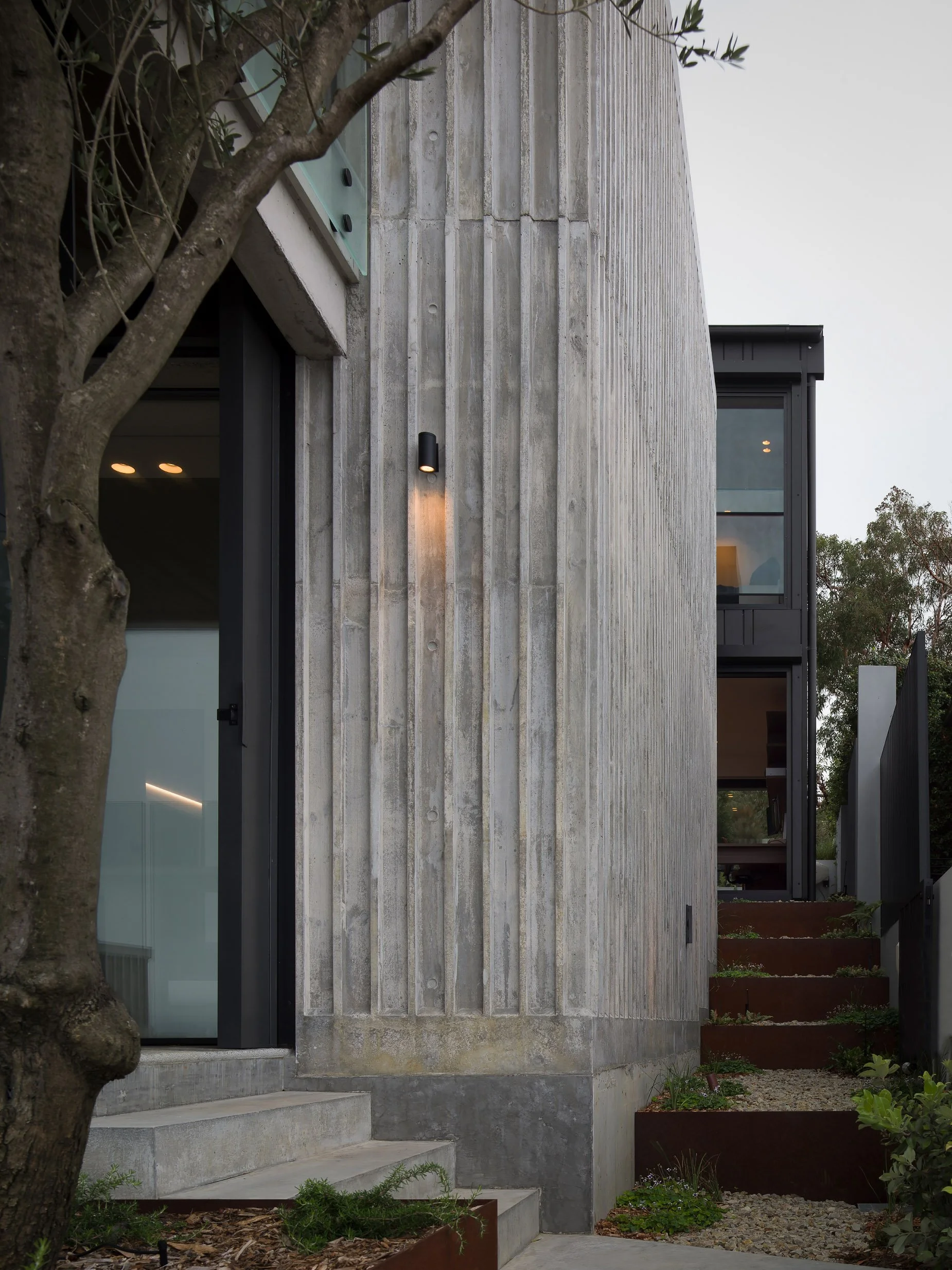 Ribbed off form concrete walls central coast Killcare