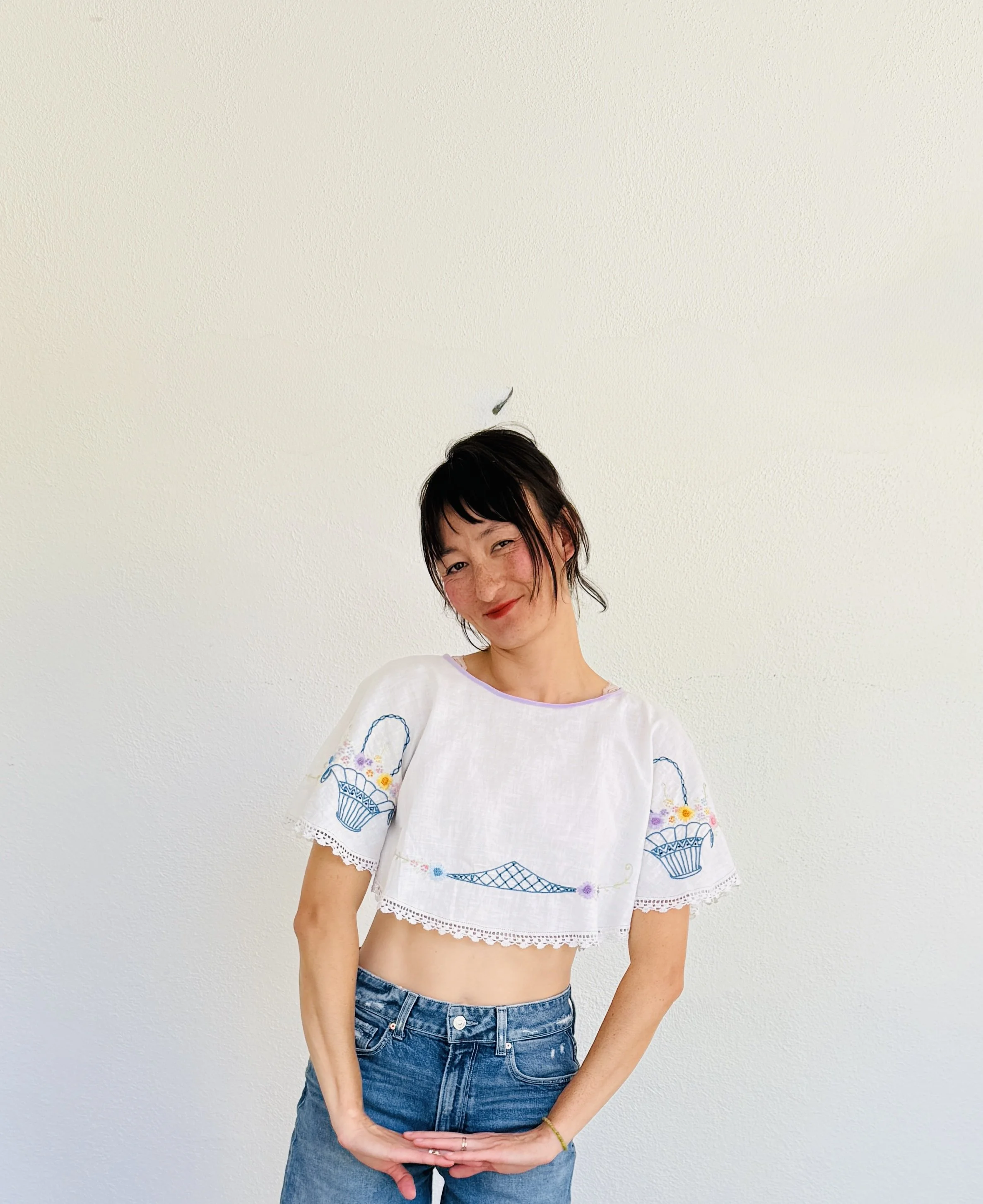 Capelet Crop