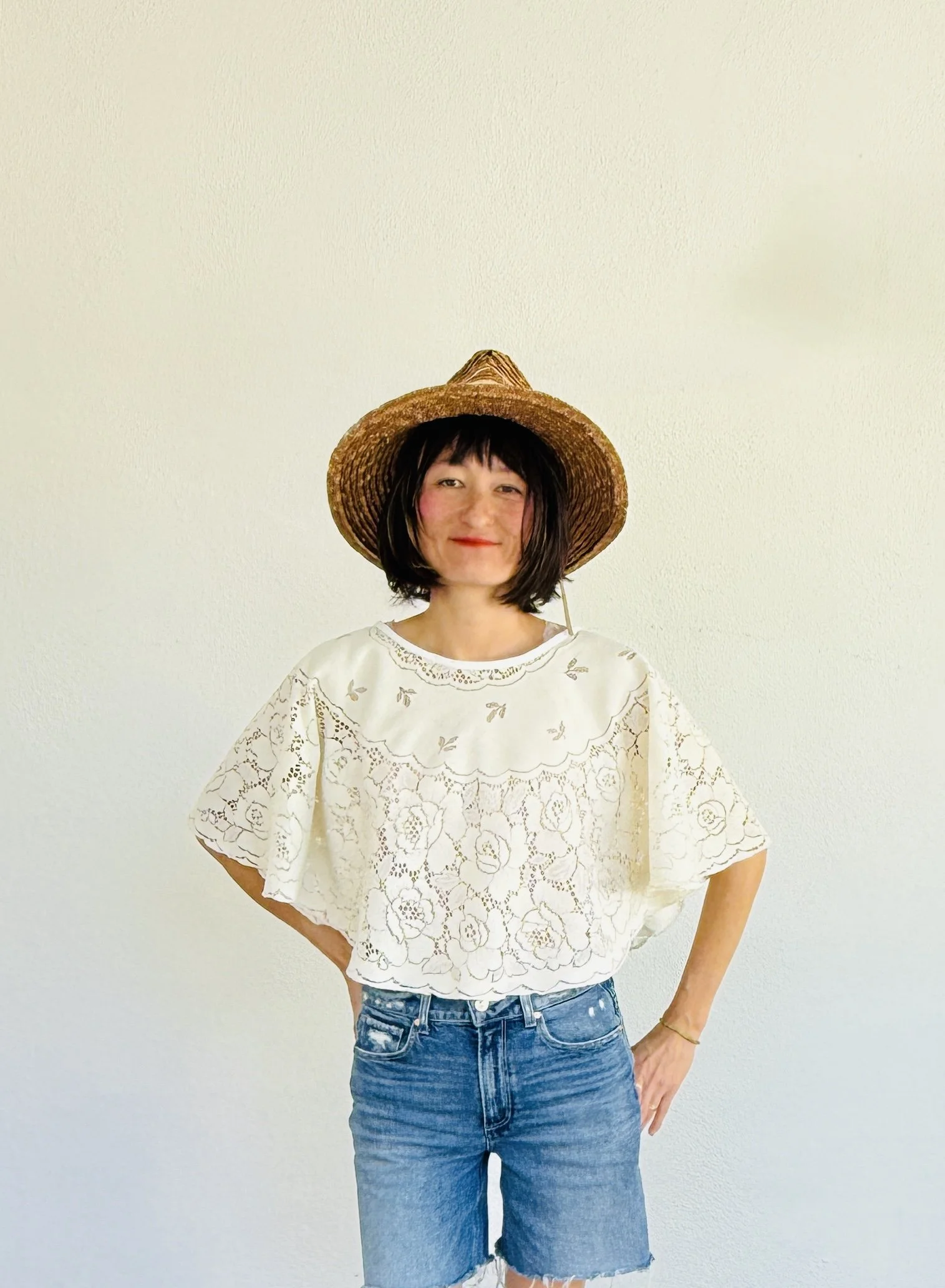 Capelet Crop