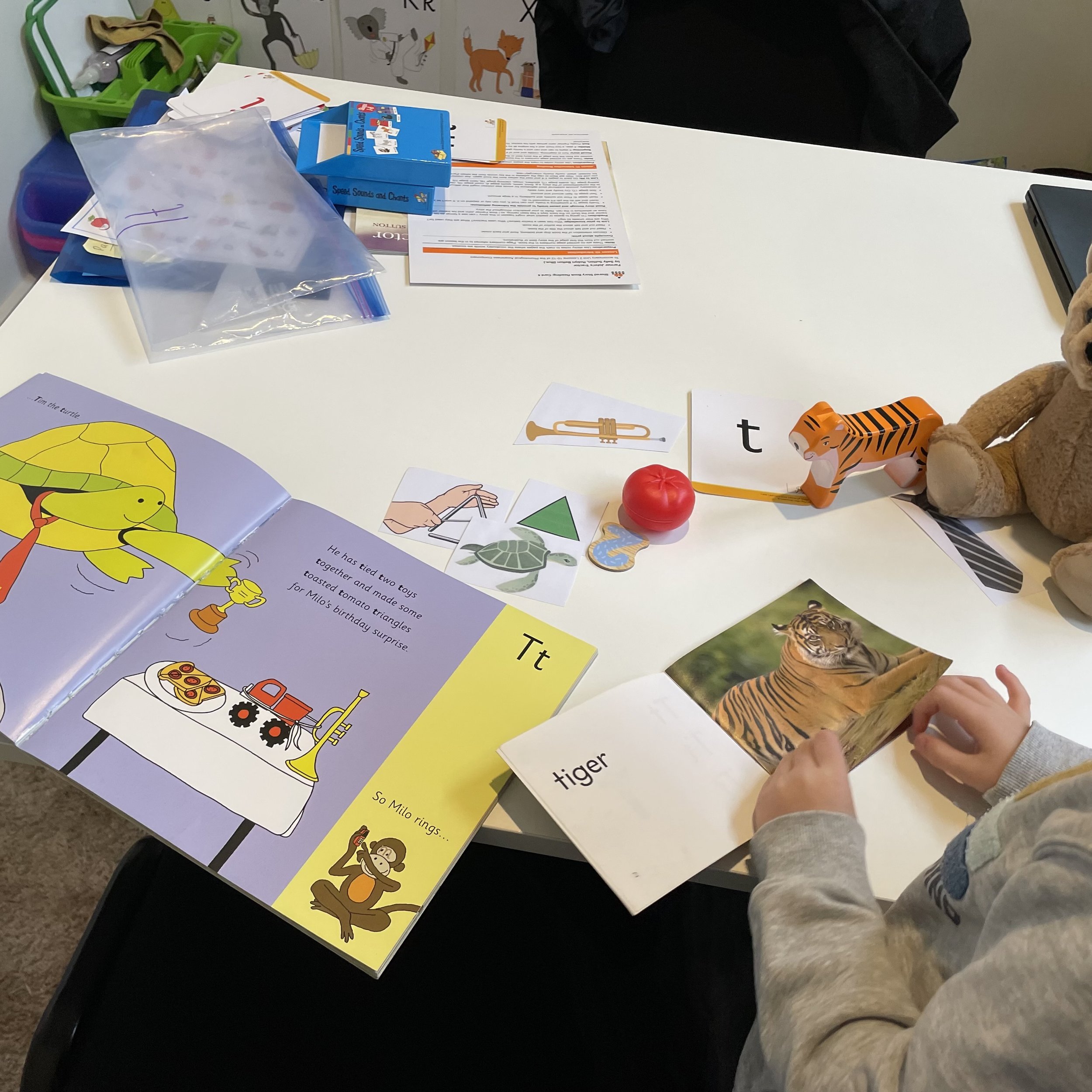 Why Students Still Need Pen and Paper in a Digital World