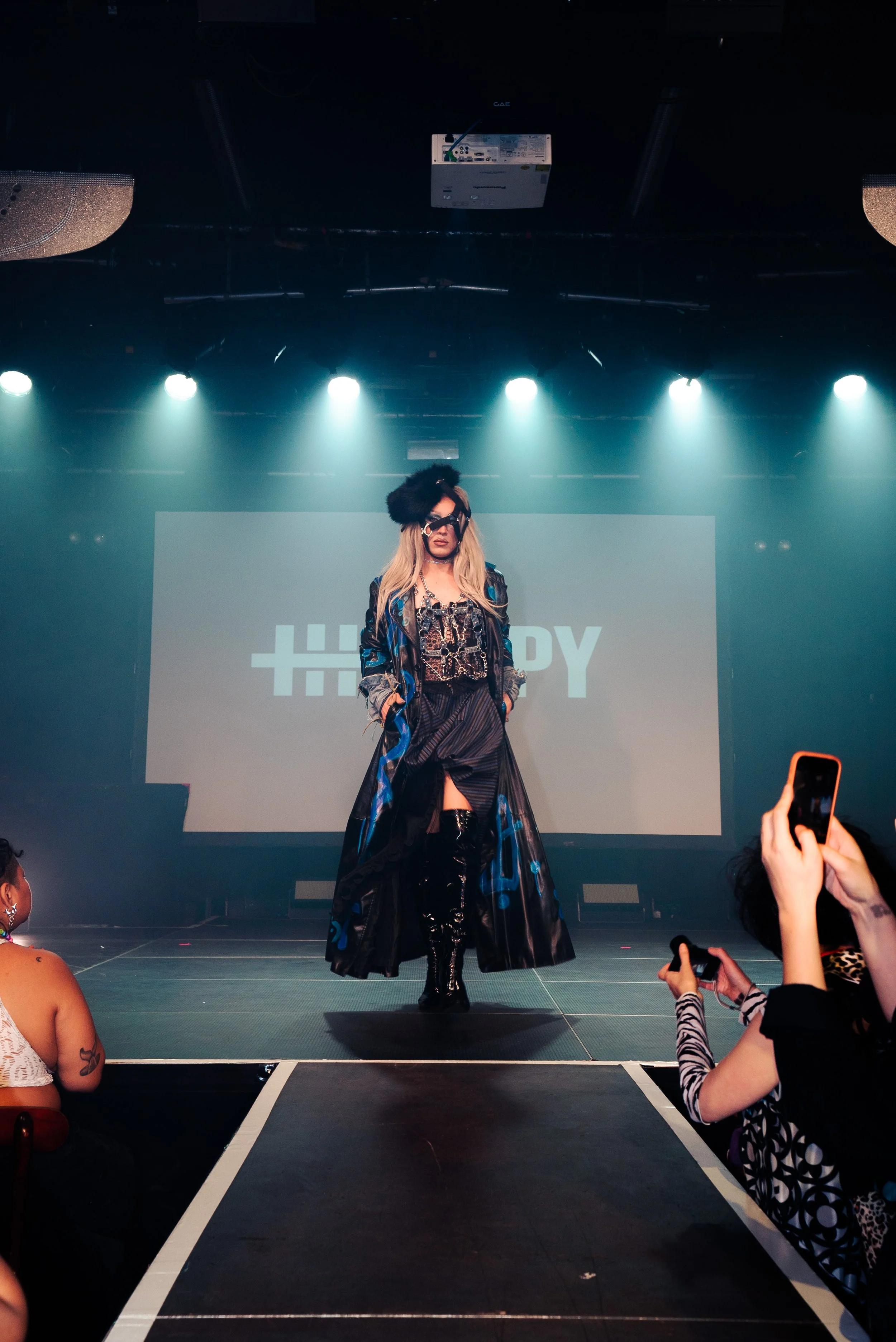 tHERAPY x FELIPE BONICATTO-4.jpg