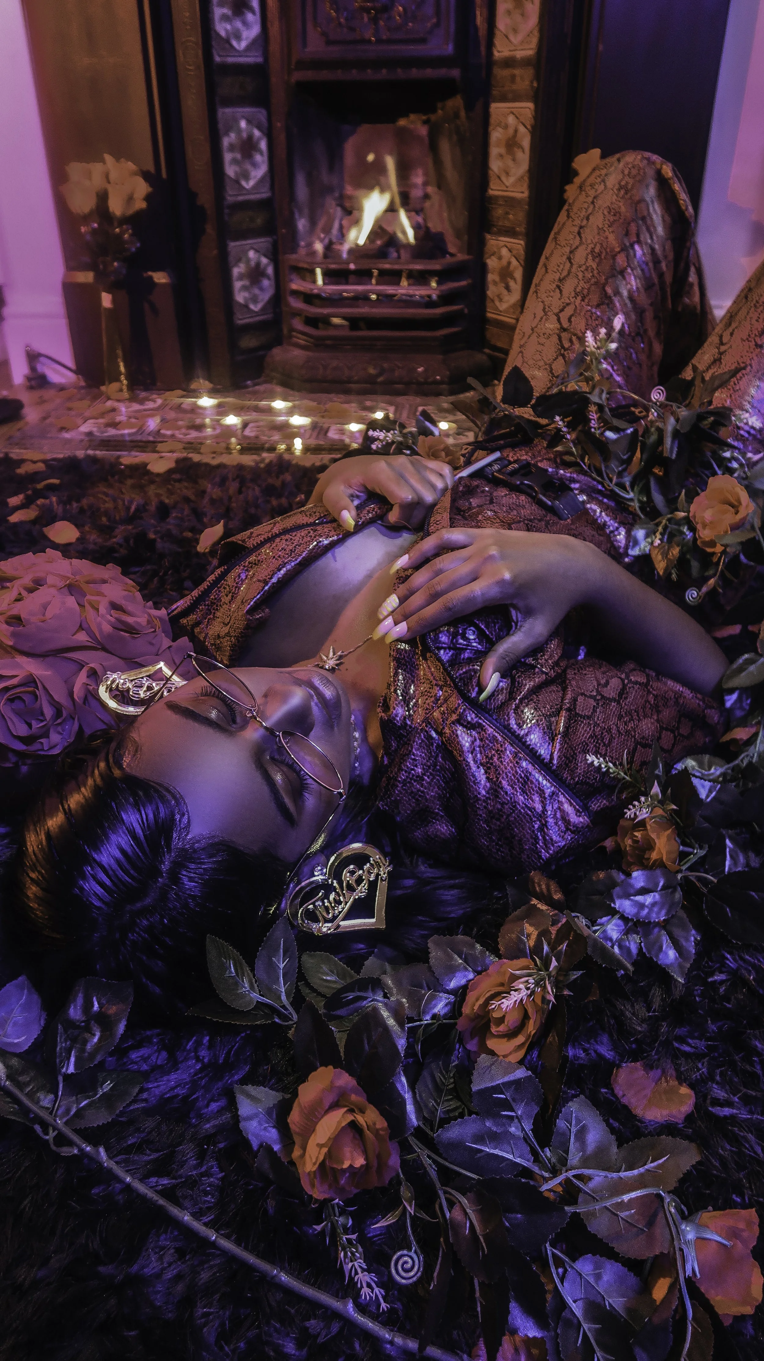  Durag - @ amarachi.co.uk  Rings - @ amarachi.co.uk  Chain bra - @ amarachi.co.uk  Robe - Prettylittlething 