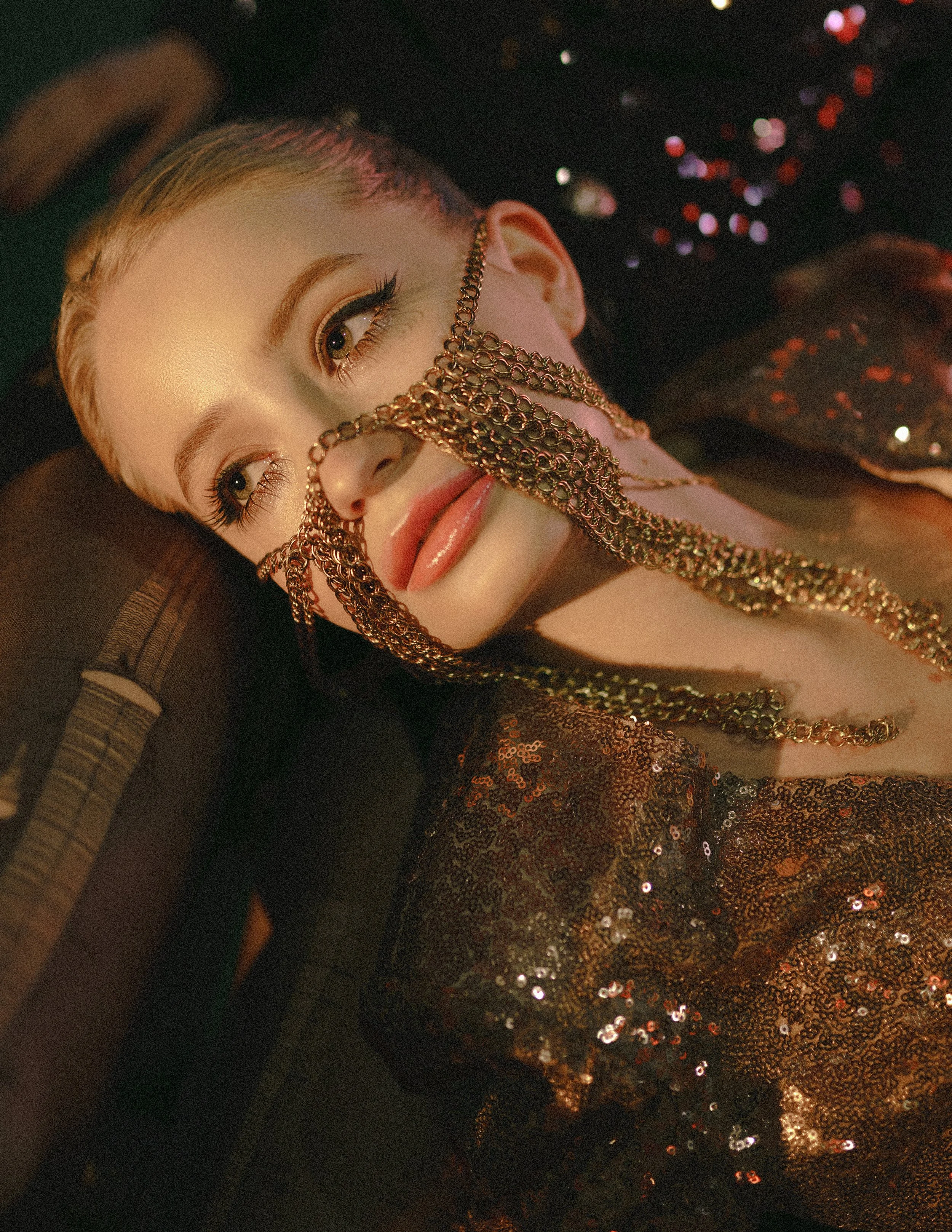  Wardrobe Credits: dress Let's color Atelier @letscolor_atelier, chain mask Crystal Obscurity @crystalobscurity 