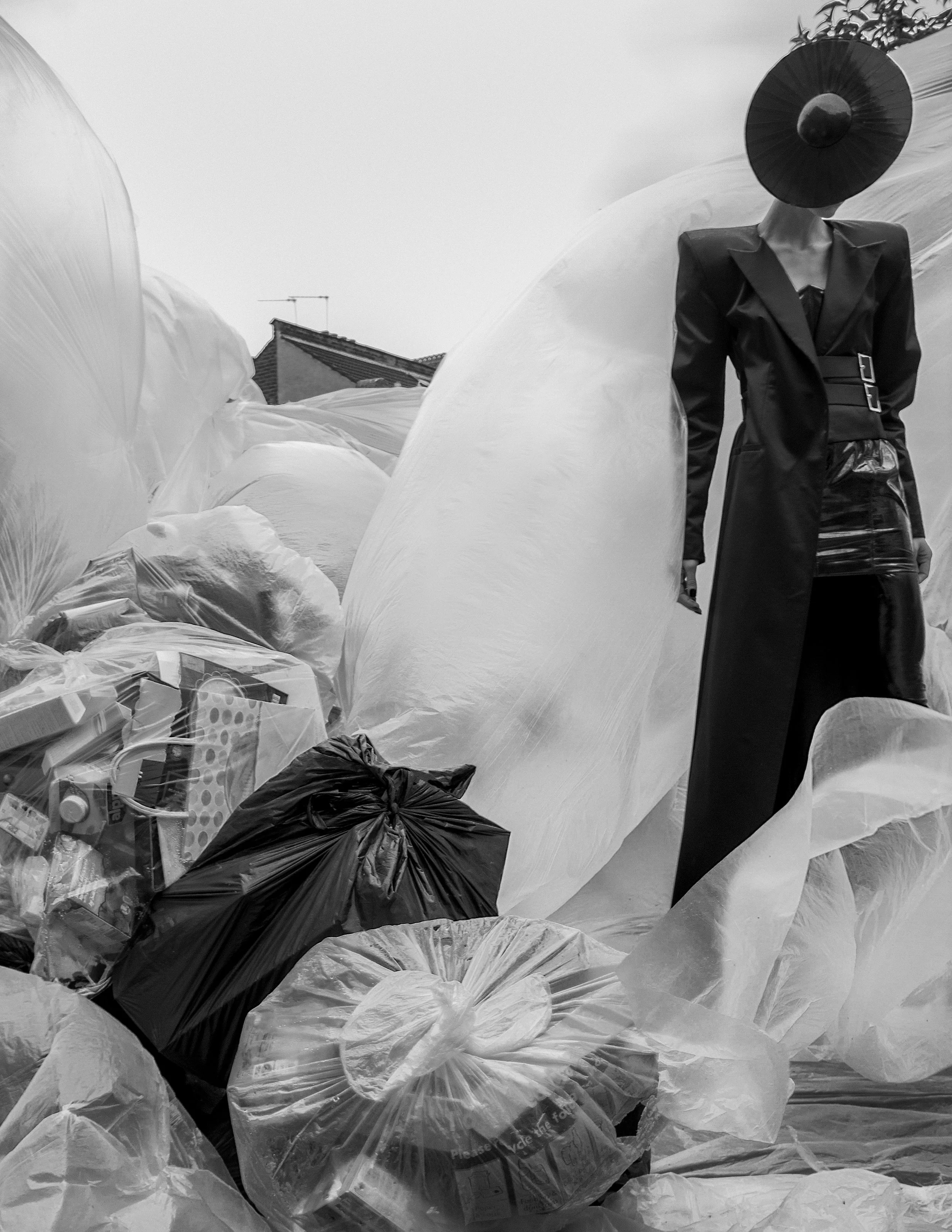  Coat - Sang Yoon Bodice - Mistress Rocks Trousers - Absence of Colour Hat - Atsuko Kudo 