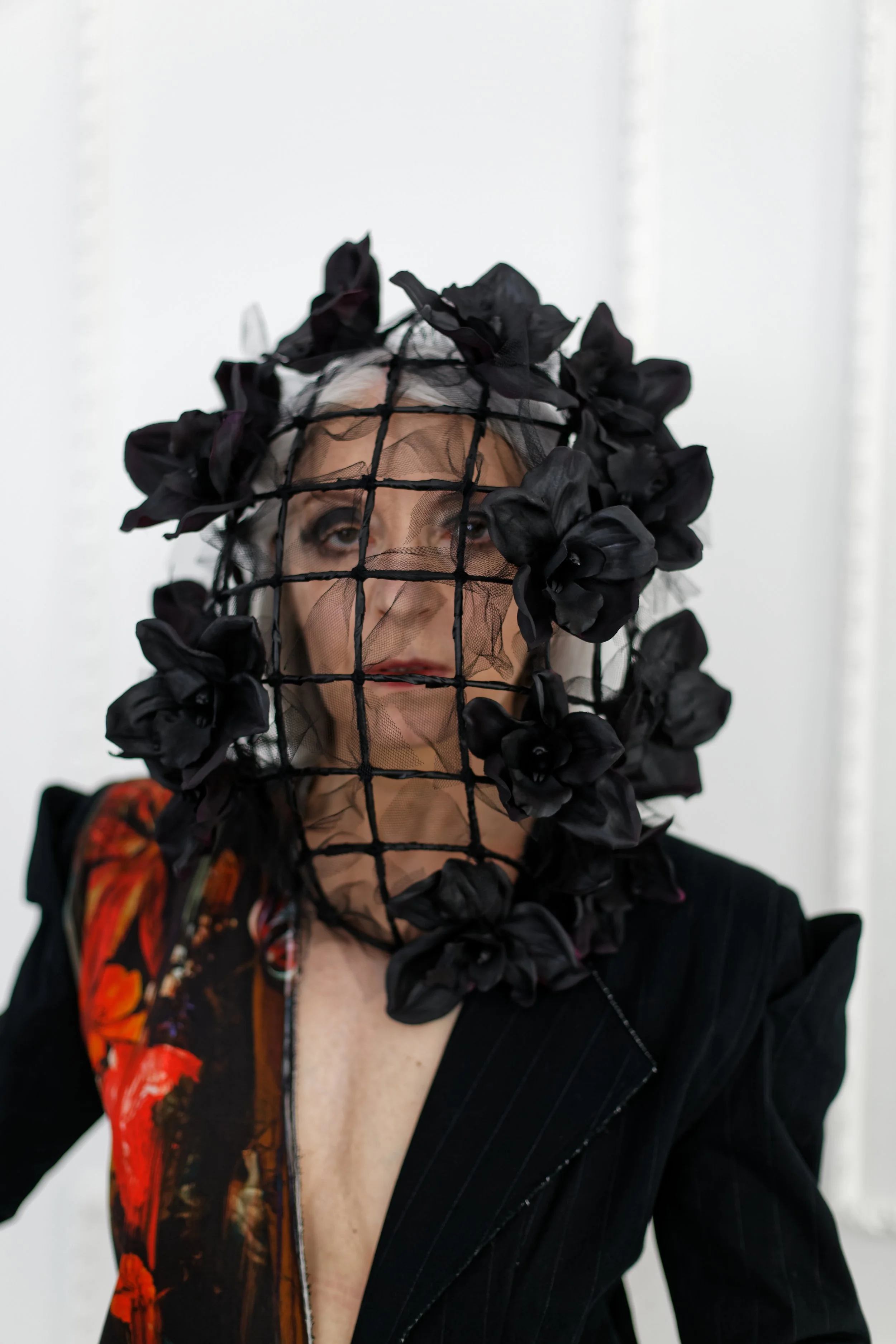 Zuzu Valla presents: The Cage