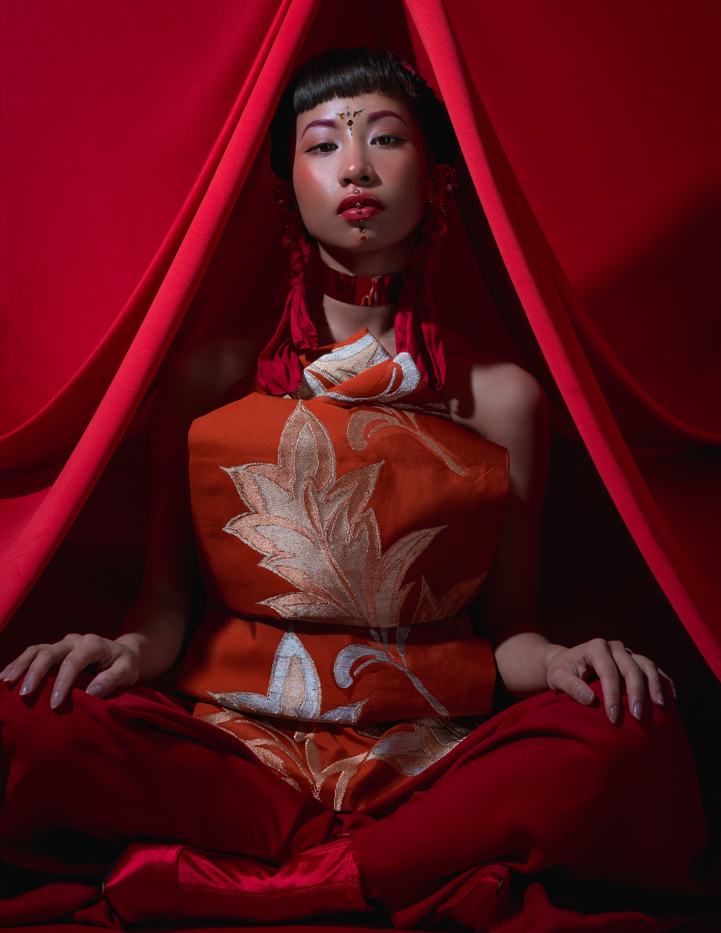  Wardrobe Credits:   All styling and make up by @Matorosarii 