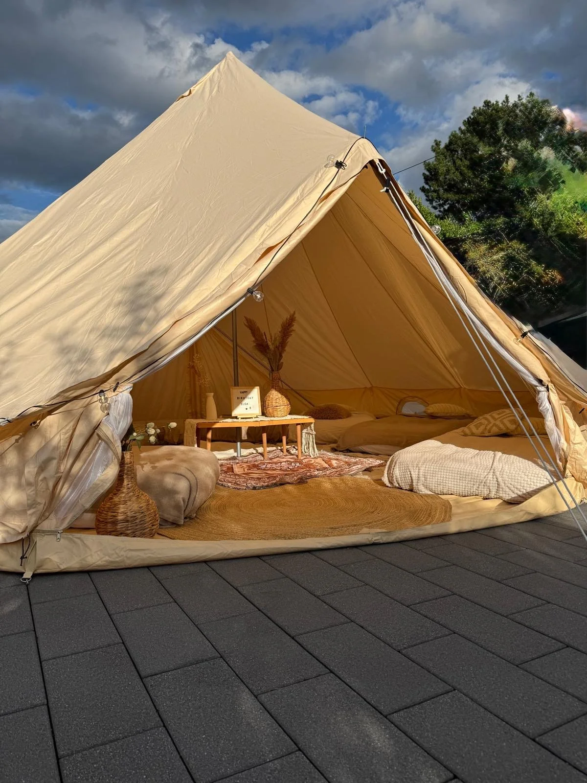 Tipizelt Erlebnis – Übernachtung & Kreativaktion