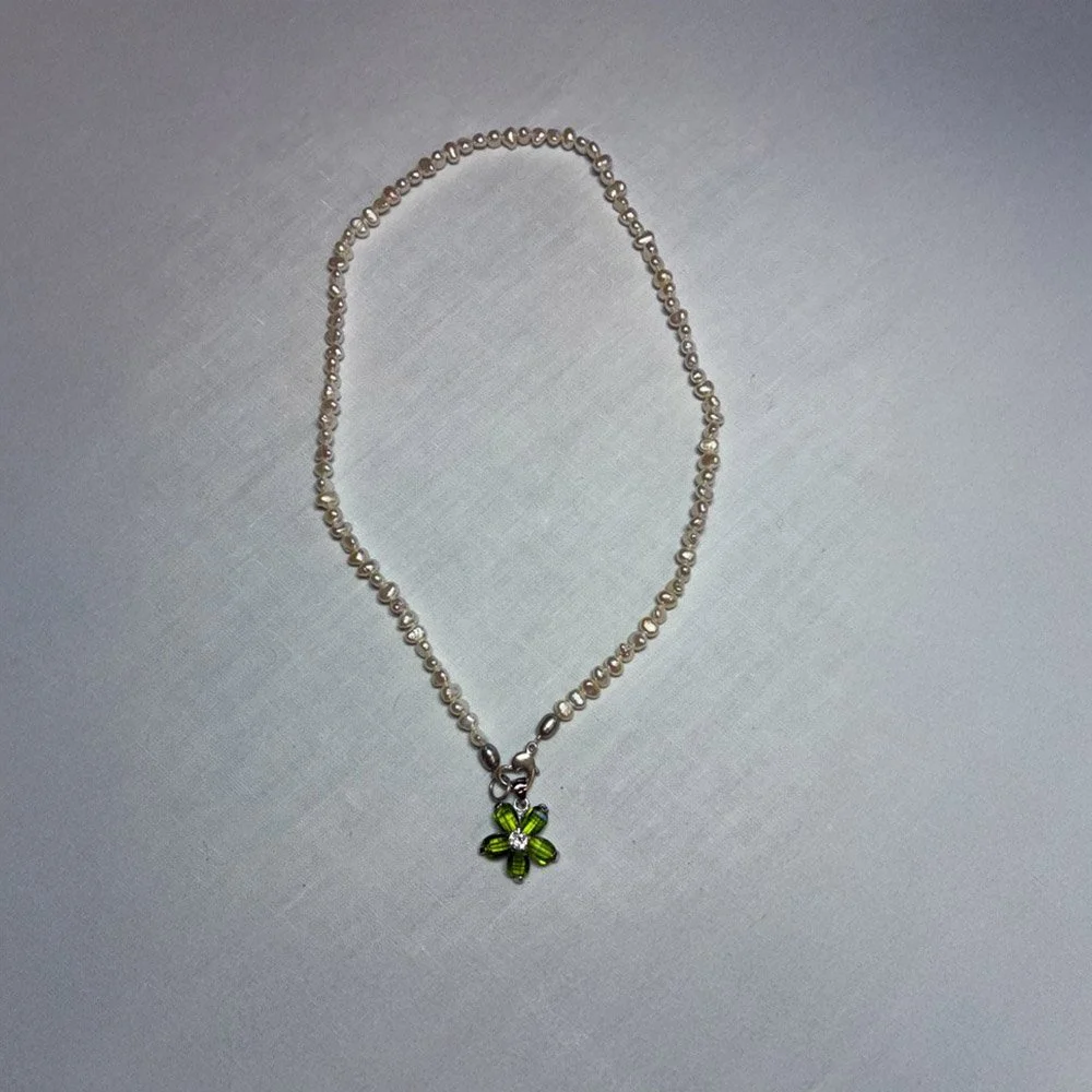 Little Pearl Necklace - Green Bloom