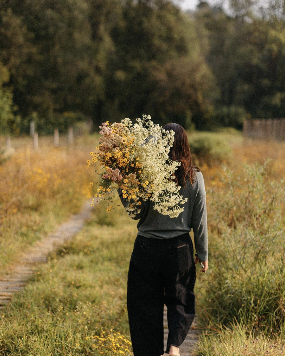 06. Paisaje Sembrando flores, con By Allegra