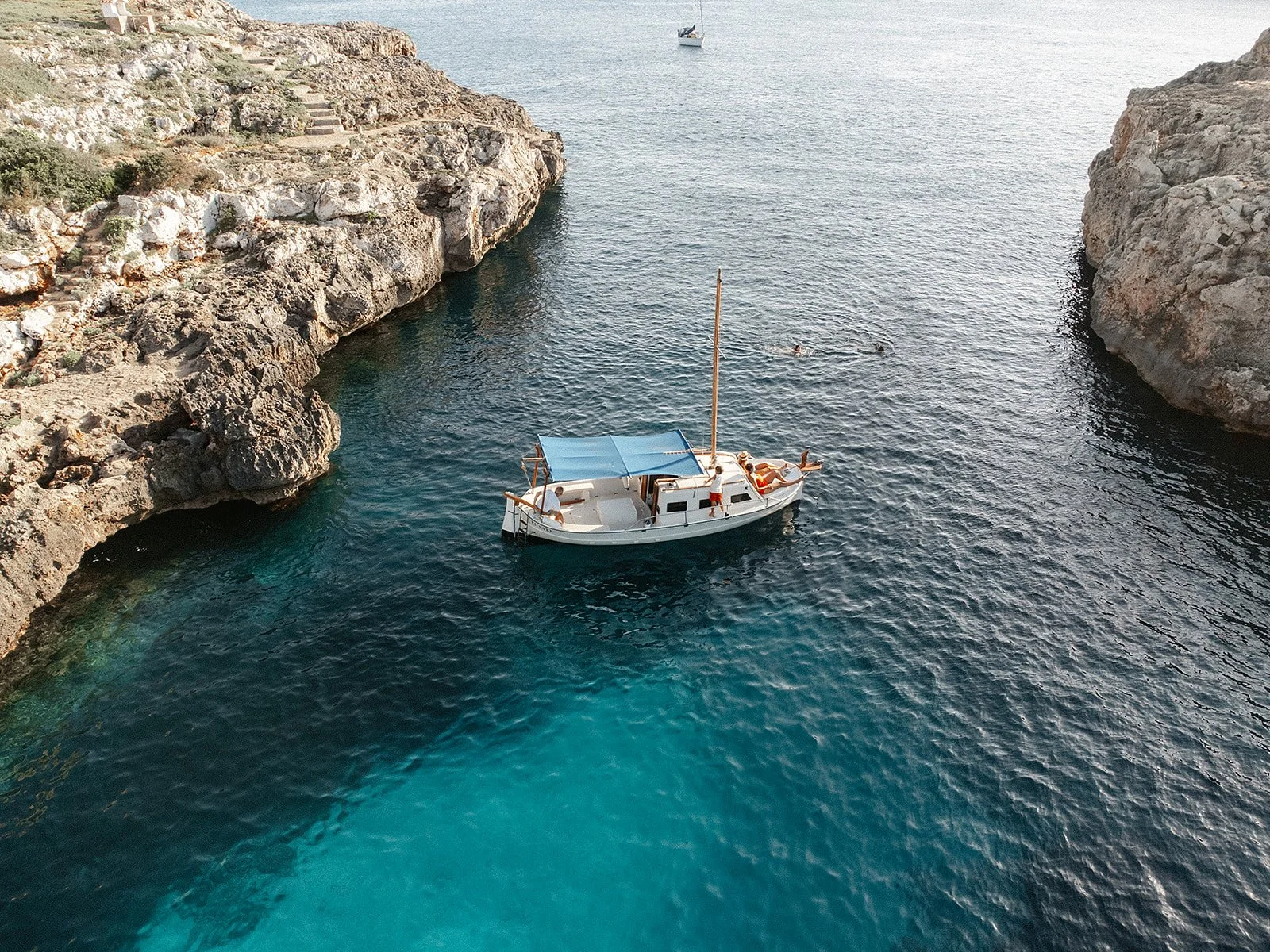 Boat available for freediving in Menorca