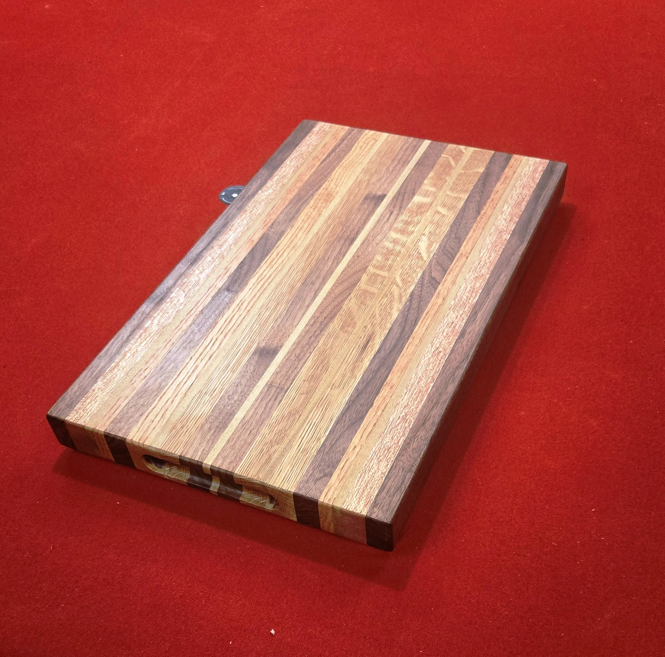 ARCHIVED - Heavy multi-wood cutting board