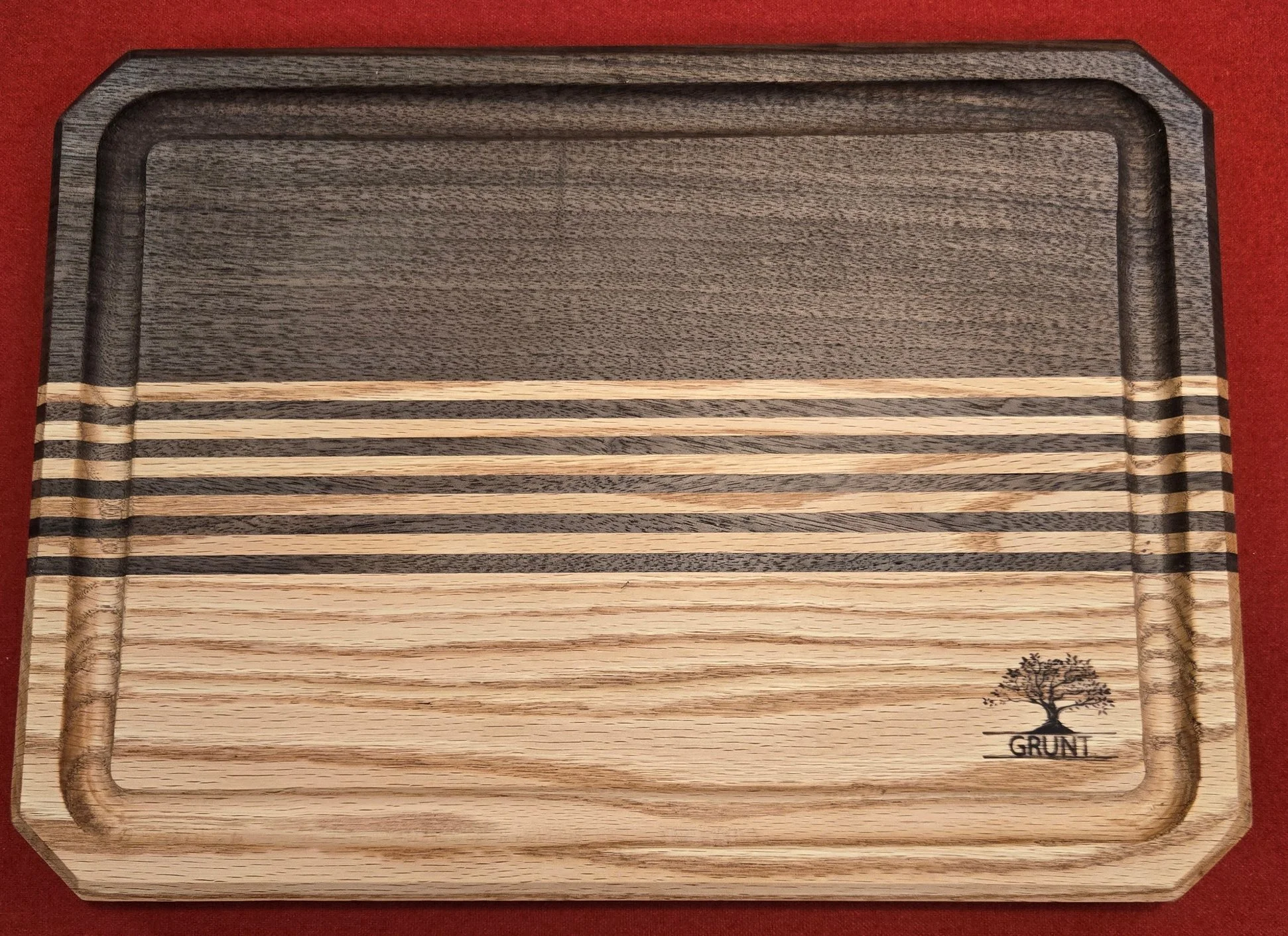 #47a HANDMADE Oak & Walnut Cutting Board