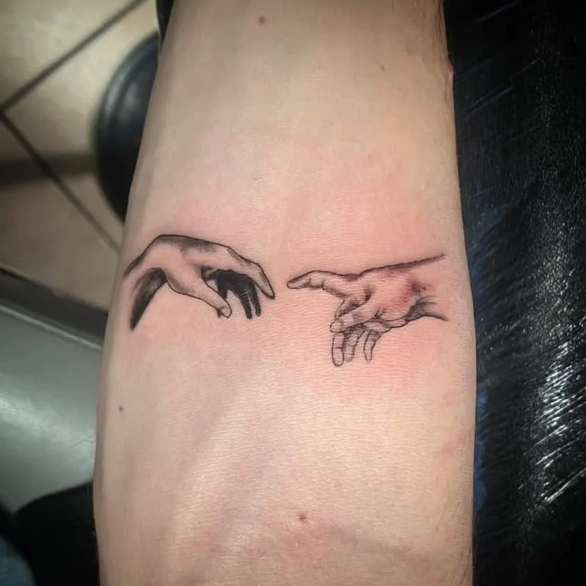 FINE LINES & TINY TATTOOS