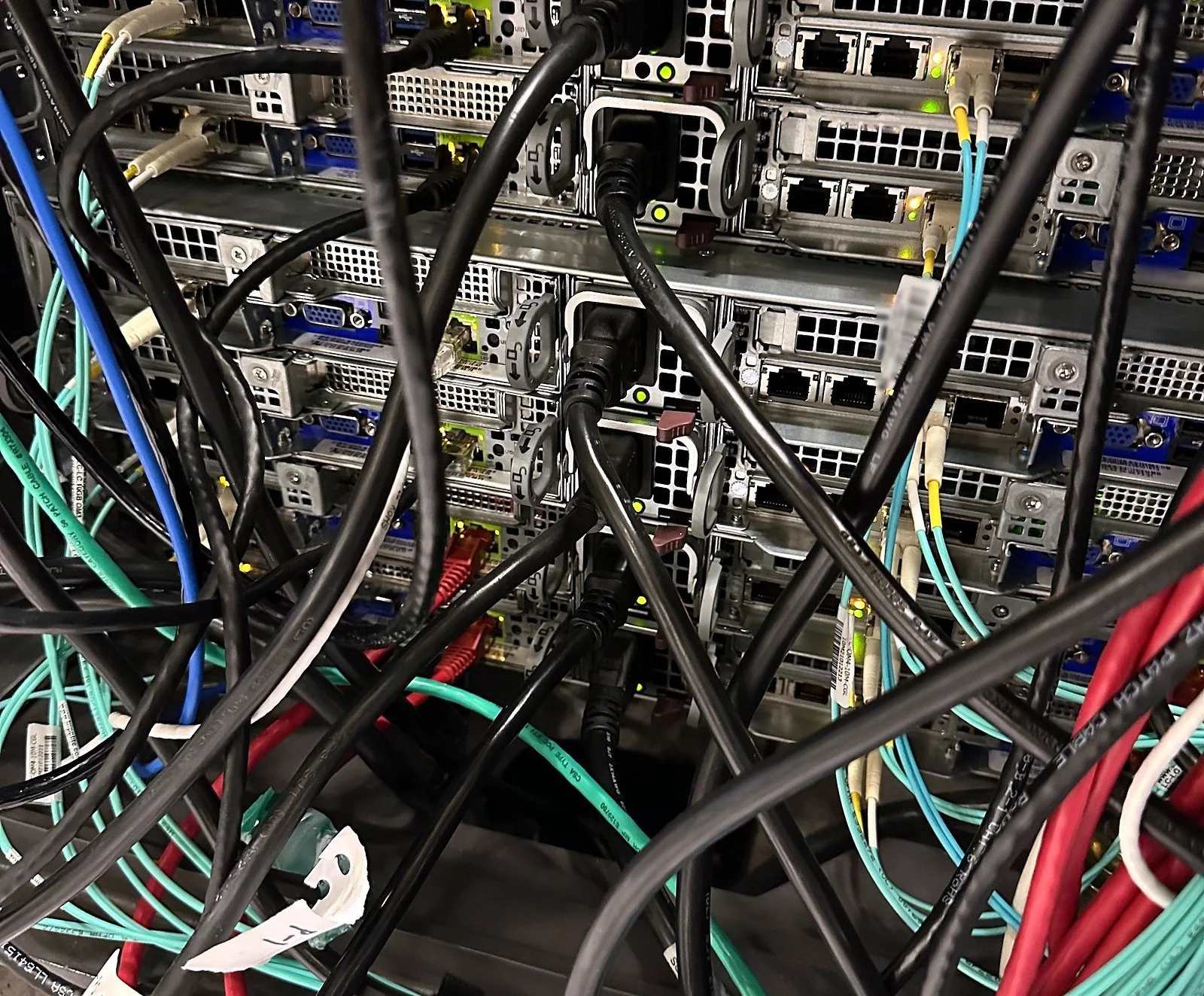 Rear cabling of rack-mounted servers