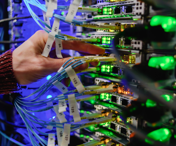 NJ-based smart hands field engineer performing cable tracing in Secaucus data center