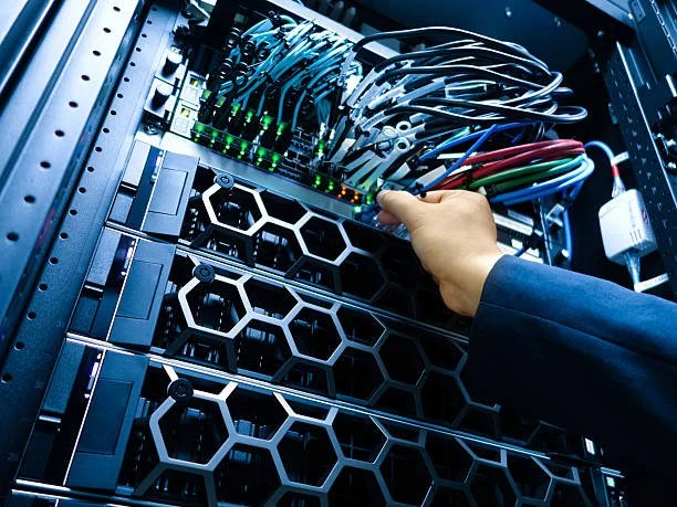 NJ-based IT support contractor performing network infrastructure support in Newark NJ colocation facility