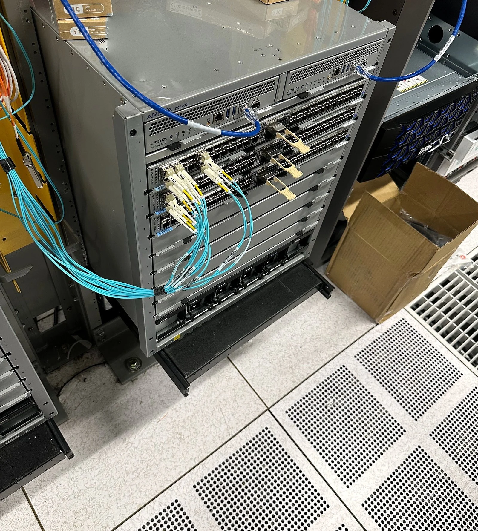 Modular chassis patched with multimode fiber