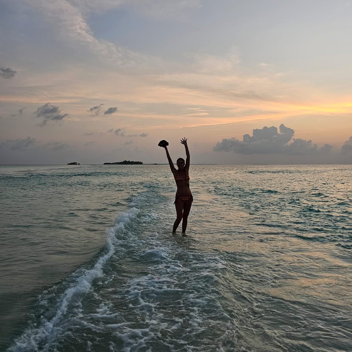 I fell in LOVE in the Maldives&hellip;

&hellip;.with a whale shark.&nbsp;🐋

All 15+ feet of grace, mystery and strength &mdash; it was the most magical moment.
 Swimming alongside this gentle giant.
 Then, as if that wasn&rsquo;t enough magic for o