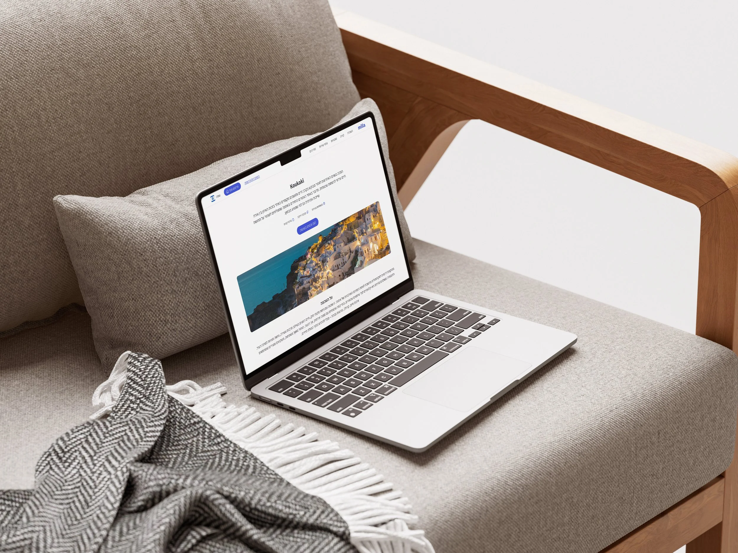 MacBook_on_Armchair_Mockup_3.jpg