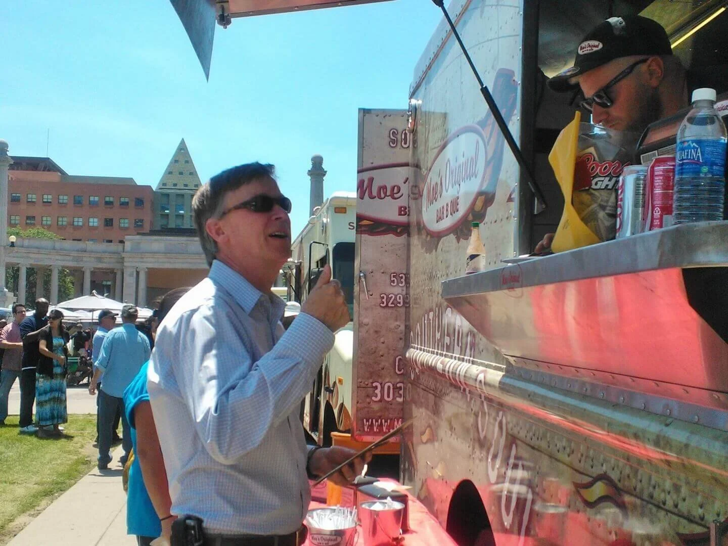 Hickenlooper-BBQ-Truck2010-1.jpg