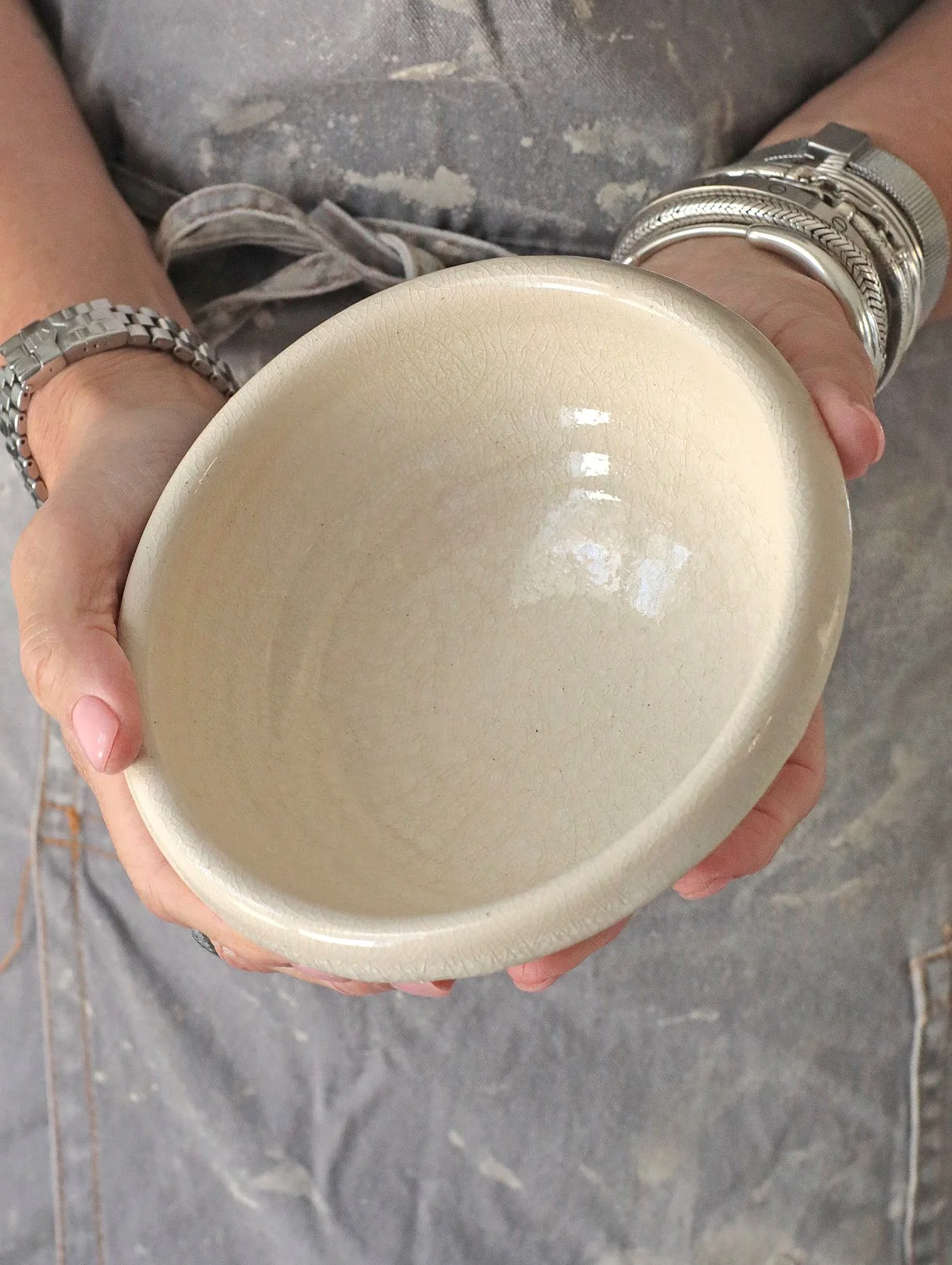 HP_Rolled Edge Vessel-Hands.jpg