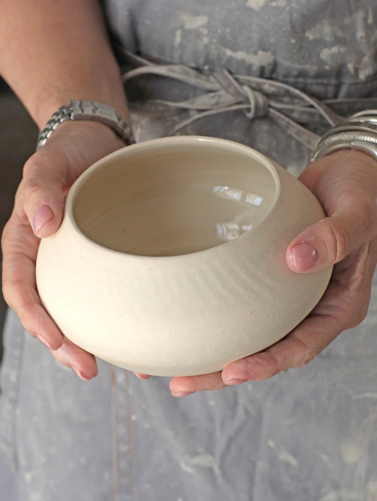 HP_Eggsheel Vessel White Interior-_0001_Layer 5.jpg