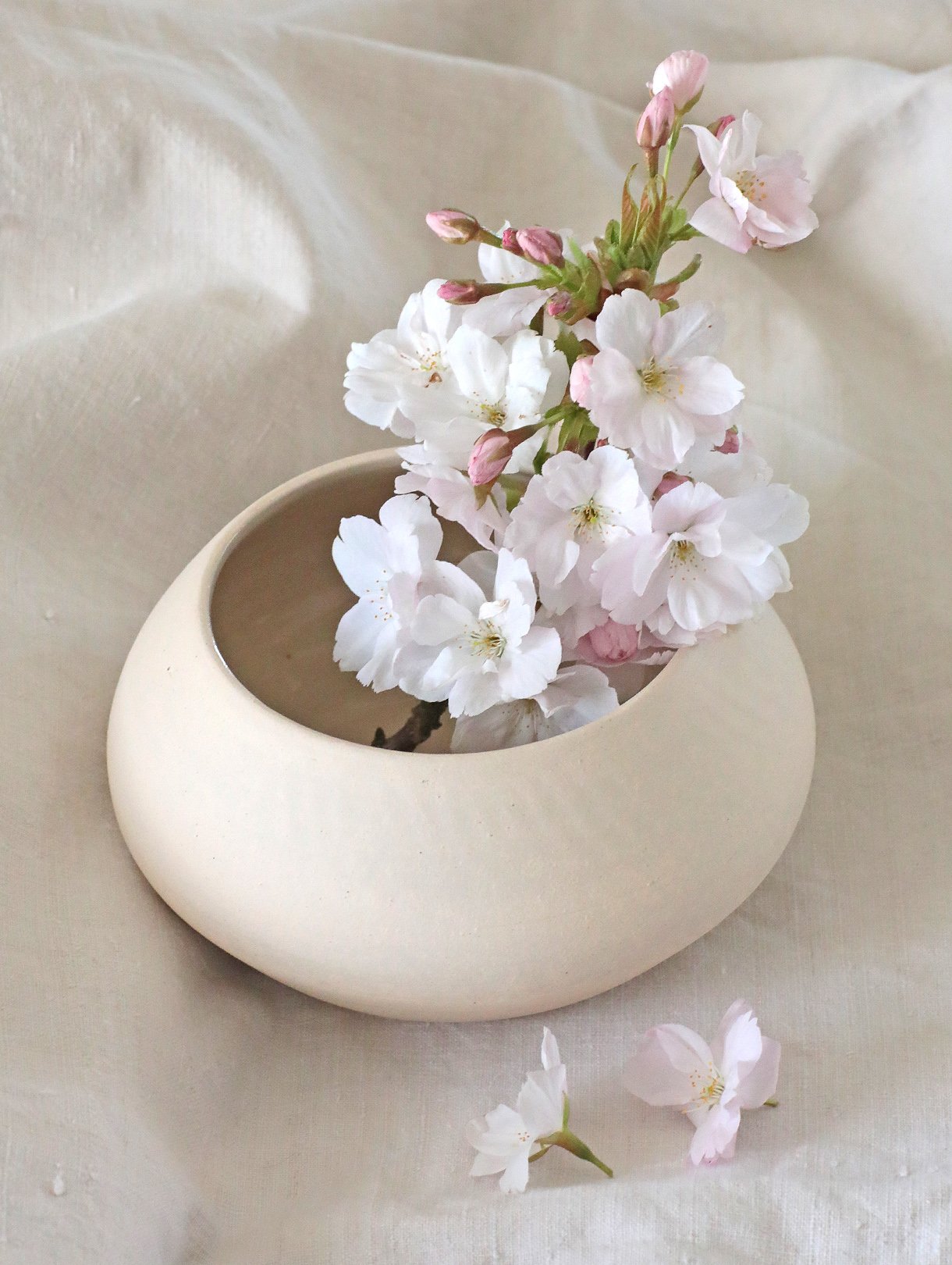 HP_Eggsheel Vessel White Interior-_0000_Layer 6.jpg