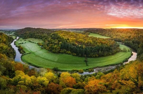 Symonds Yat: Far Views and Other Distractions